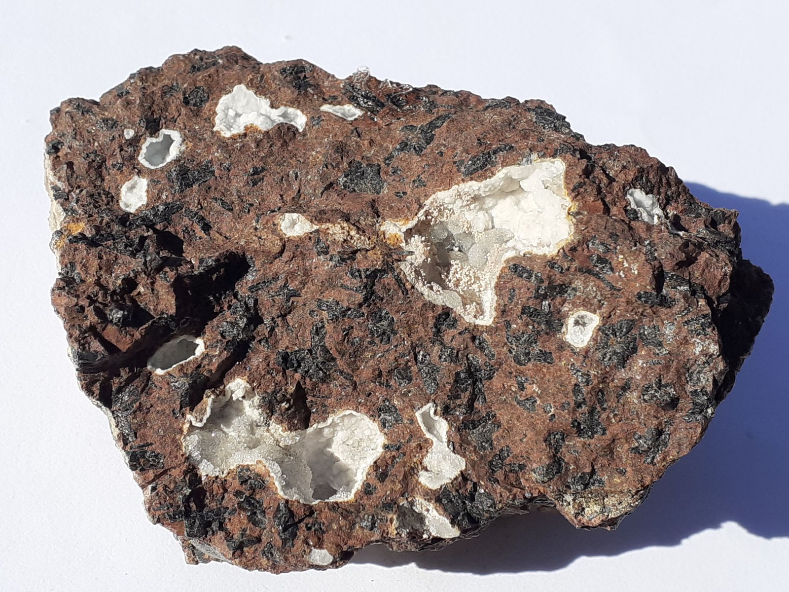 Phillipsite
7 x 5 cm
(Autor: Volkmar Stingl)