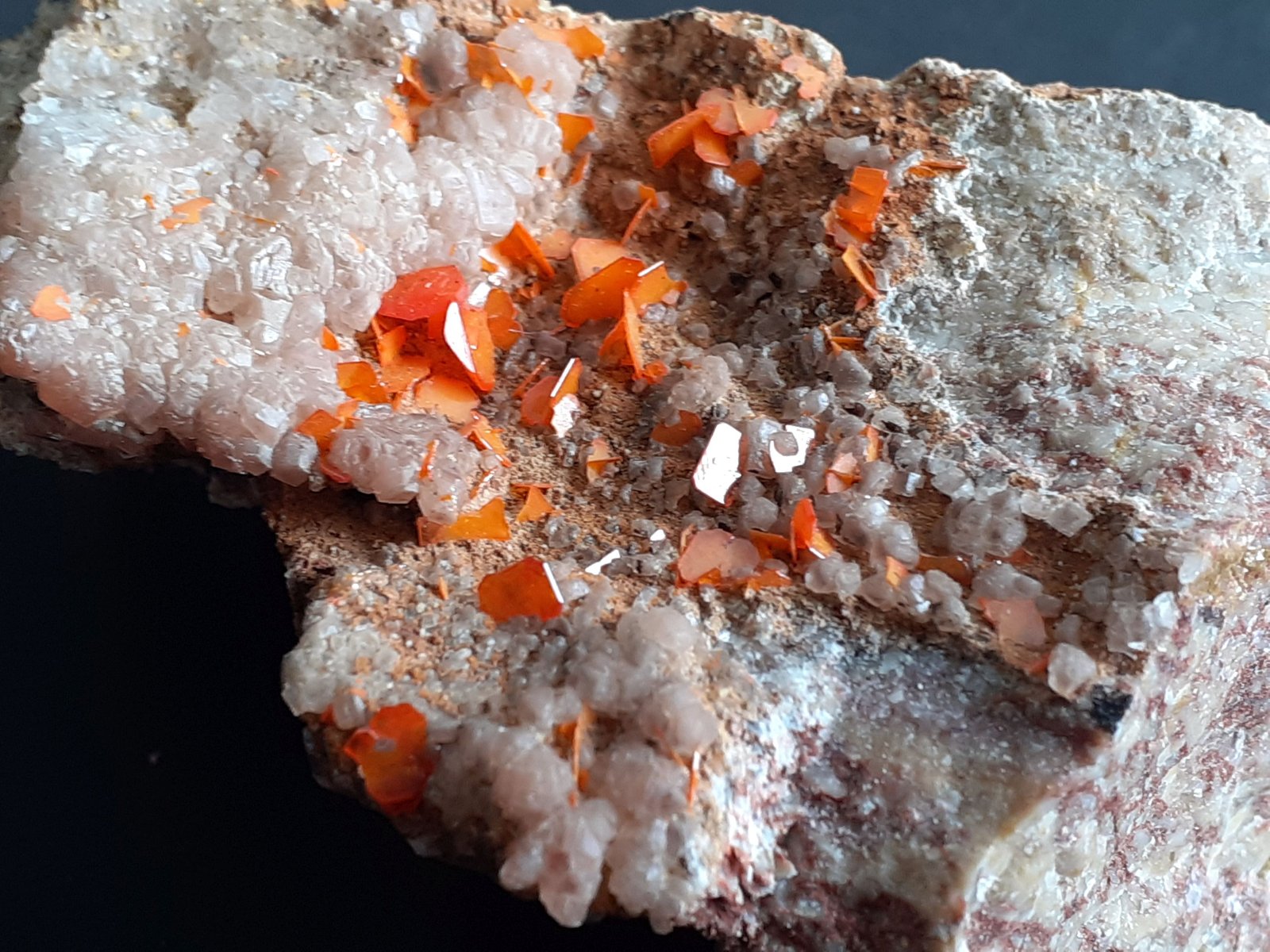 Wulfenite
6,5 x 4 cm
(Autor: Volkmar Stingl)