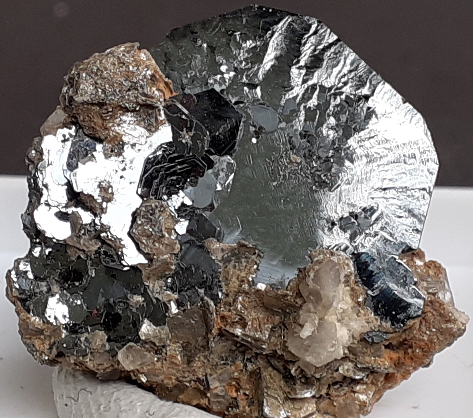 Hematite
2 x 2 cm
(Autor: Volkmar Stingl)