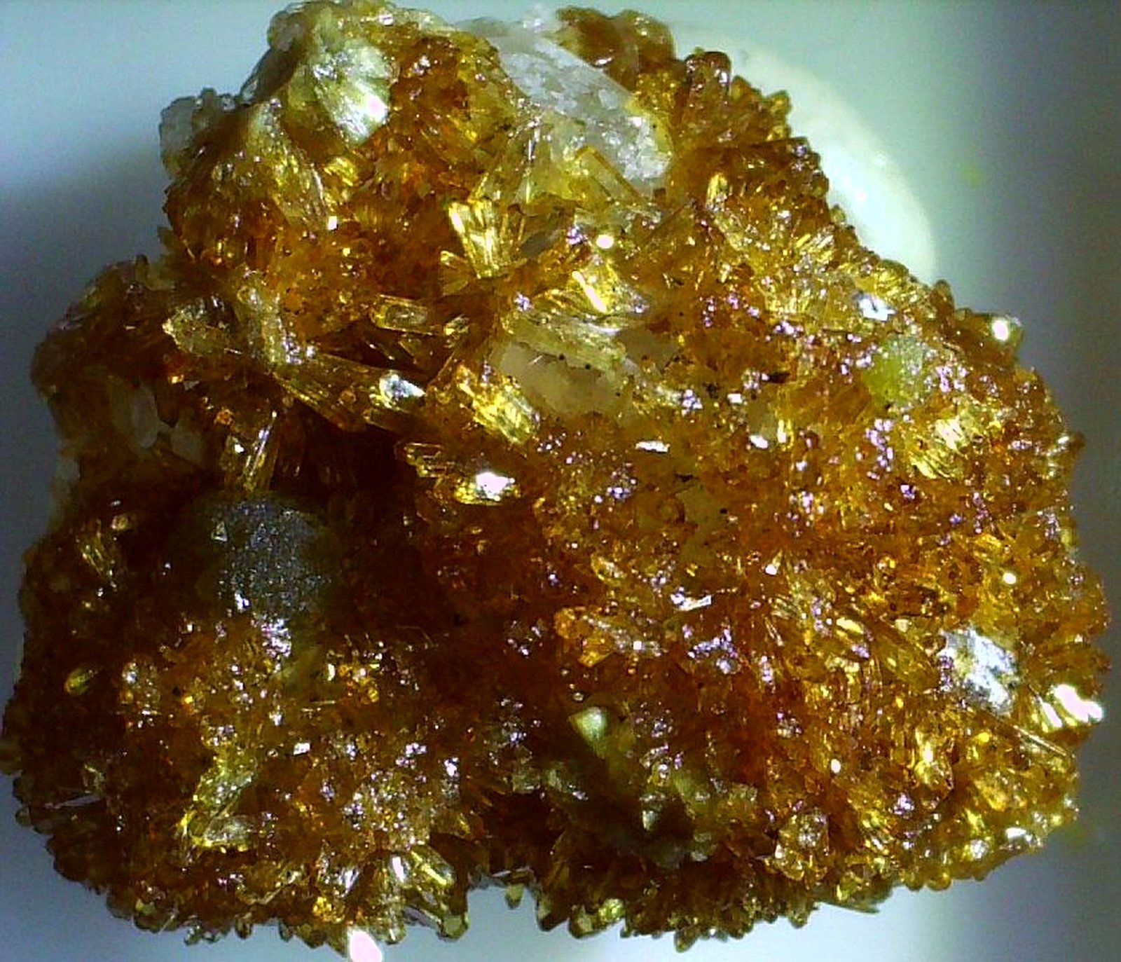 Roscherite, Eosphorite
1,8 x 1,8 cm
(Autor: Volkmar Stingl)