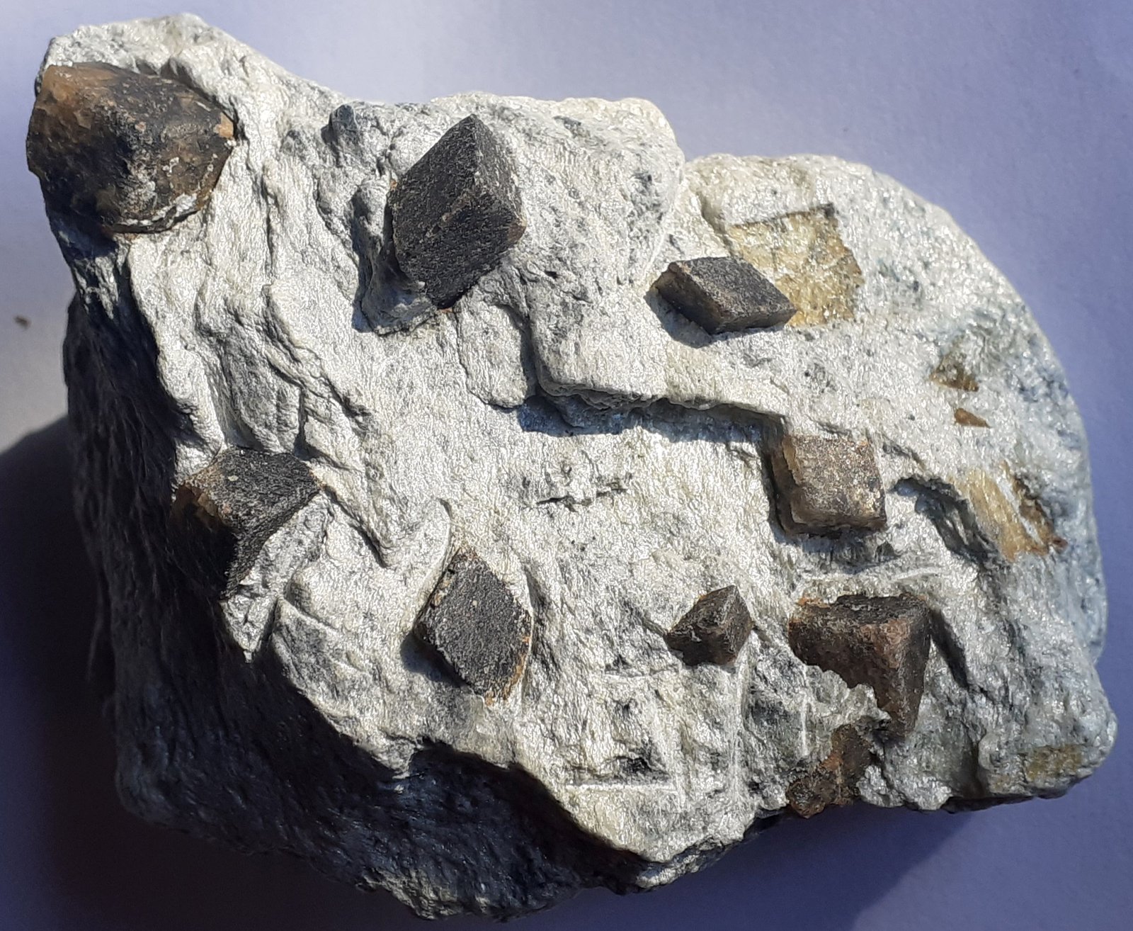 Magnesite (variety breunnerite)
8 x 6 cm
(Autor: Volkmar Stingl)