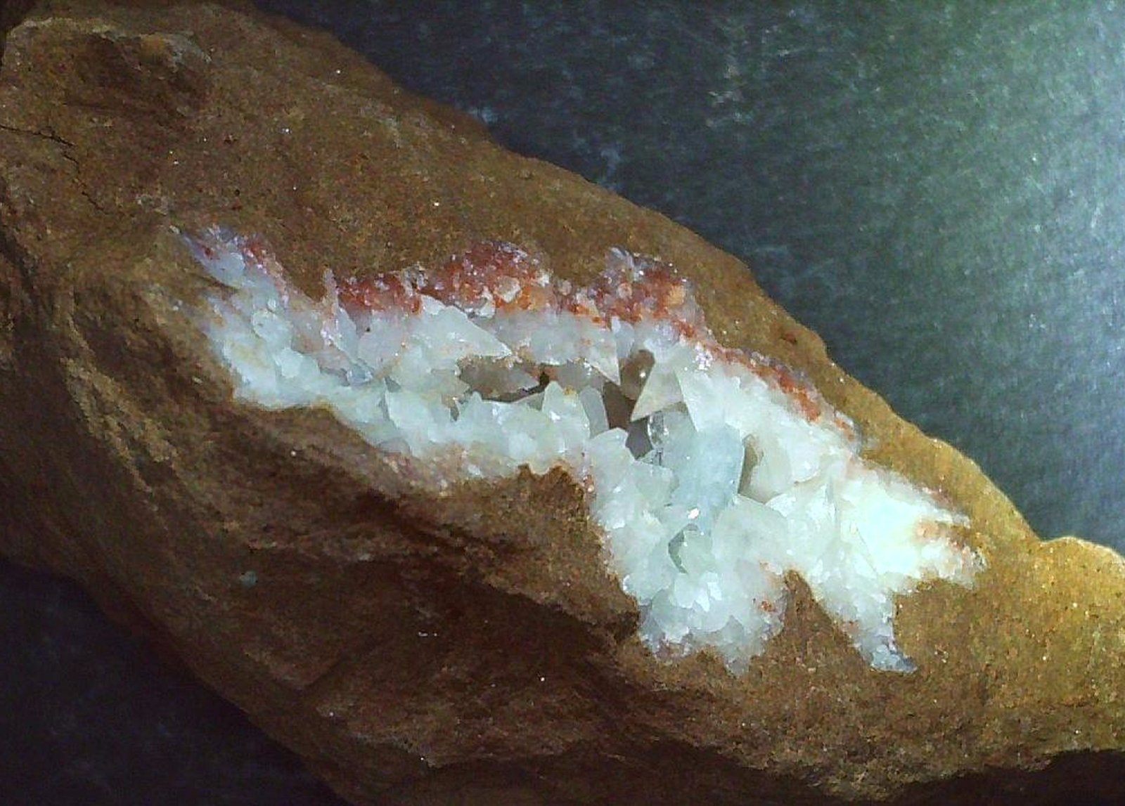 Celestine, Calcite
5 x 3 cm
(Autor: Volkmar Stingl)