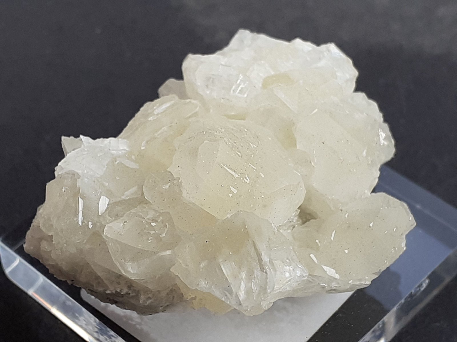 Calcite
3 x 2,5 cm
(Autor: Volkmar Stingl)