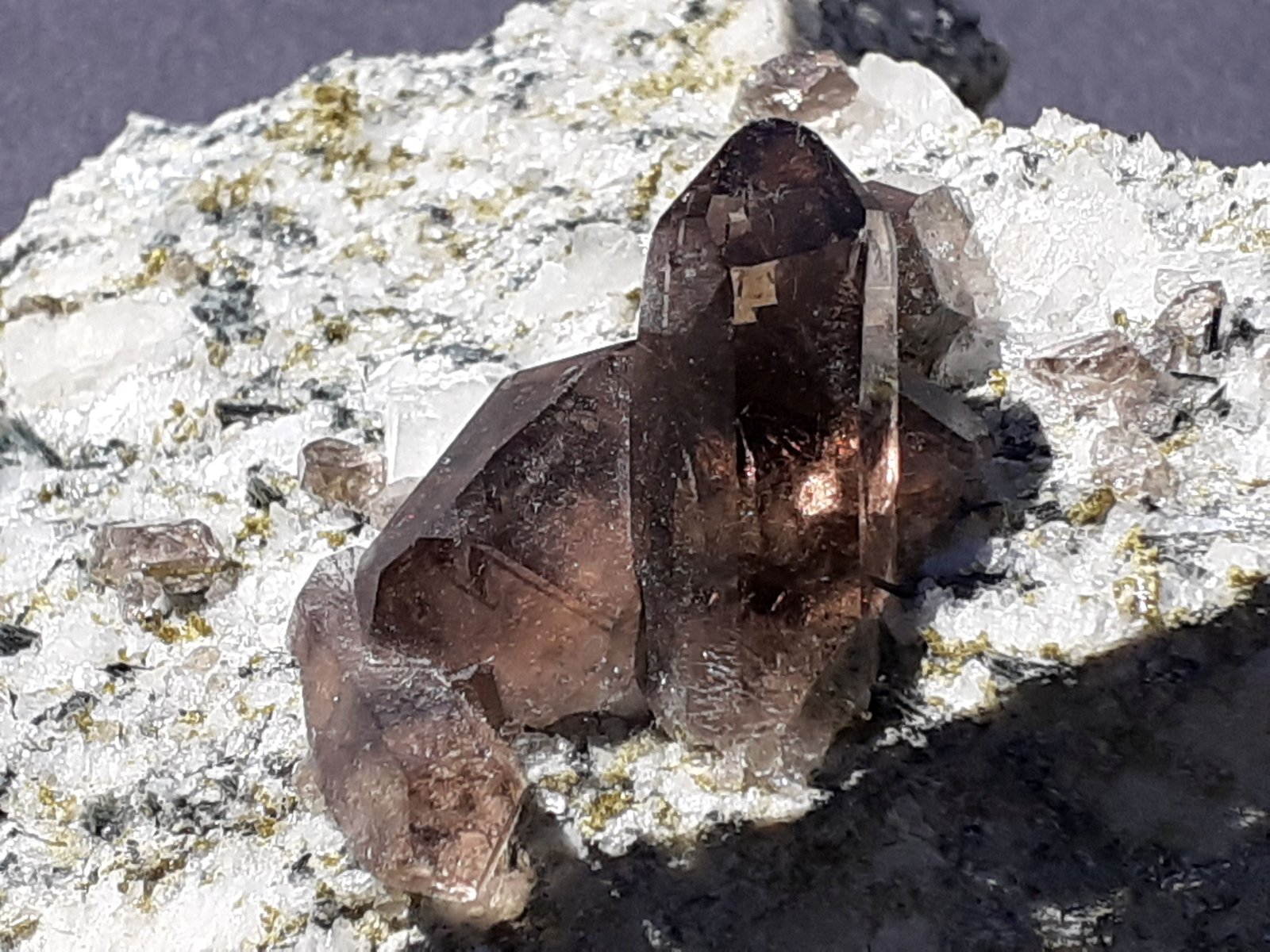 Quartz (variety Smoky Quartz)
9 x 8 cm
(Autor: Volkmar Stingl)
