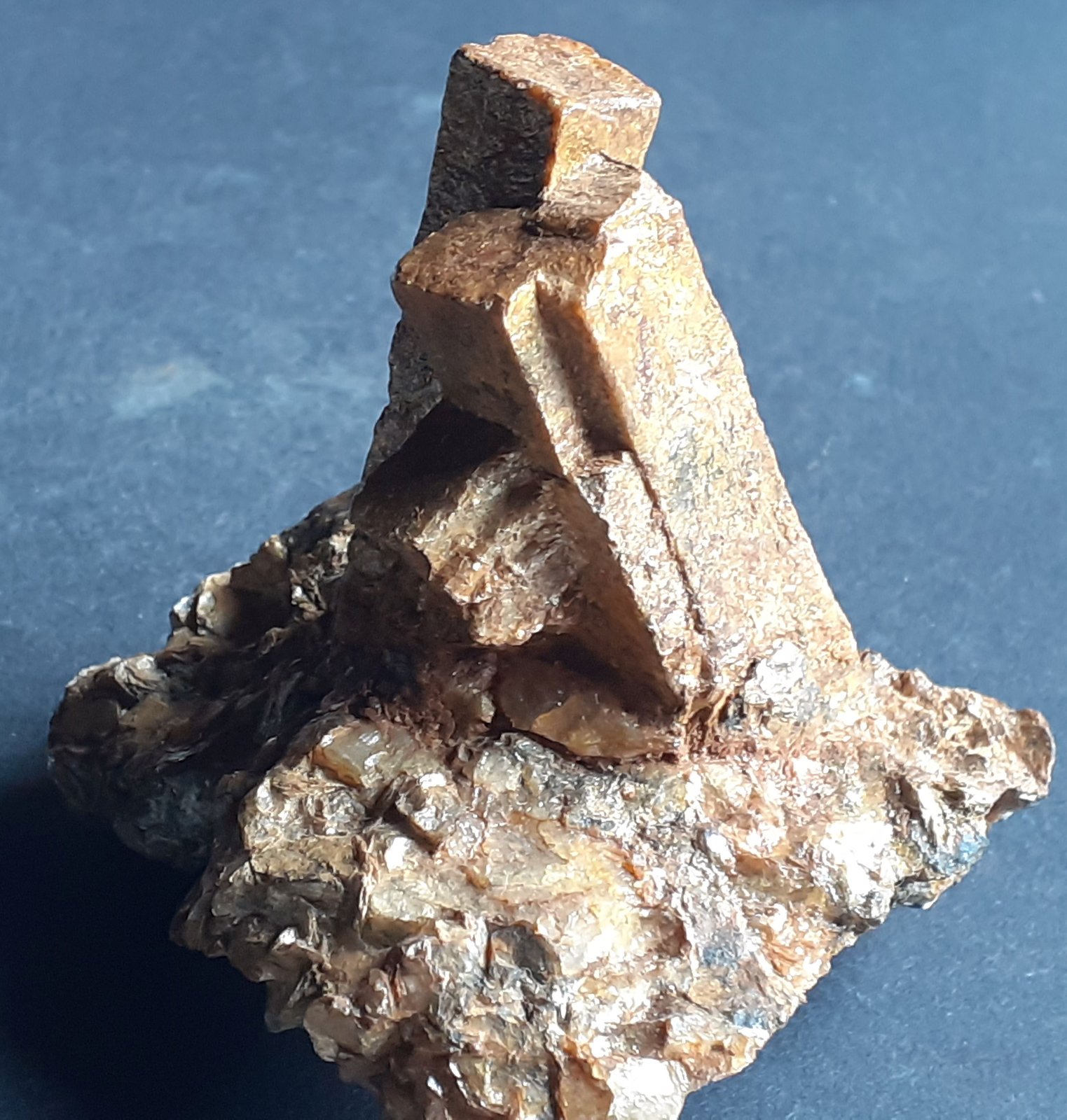 Andalusite
7 x 7 cm
(Autor: Volkmar Stingl)