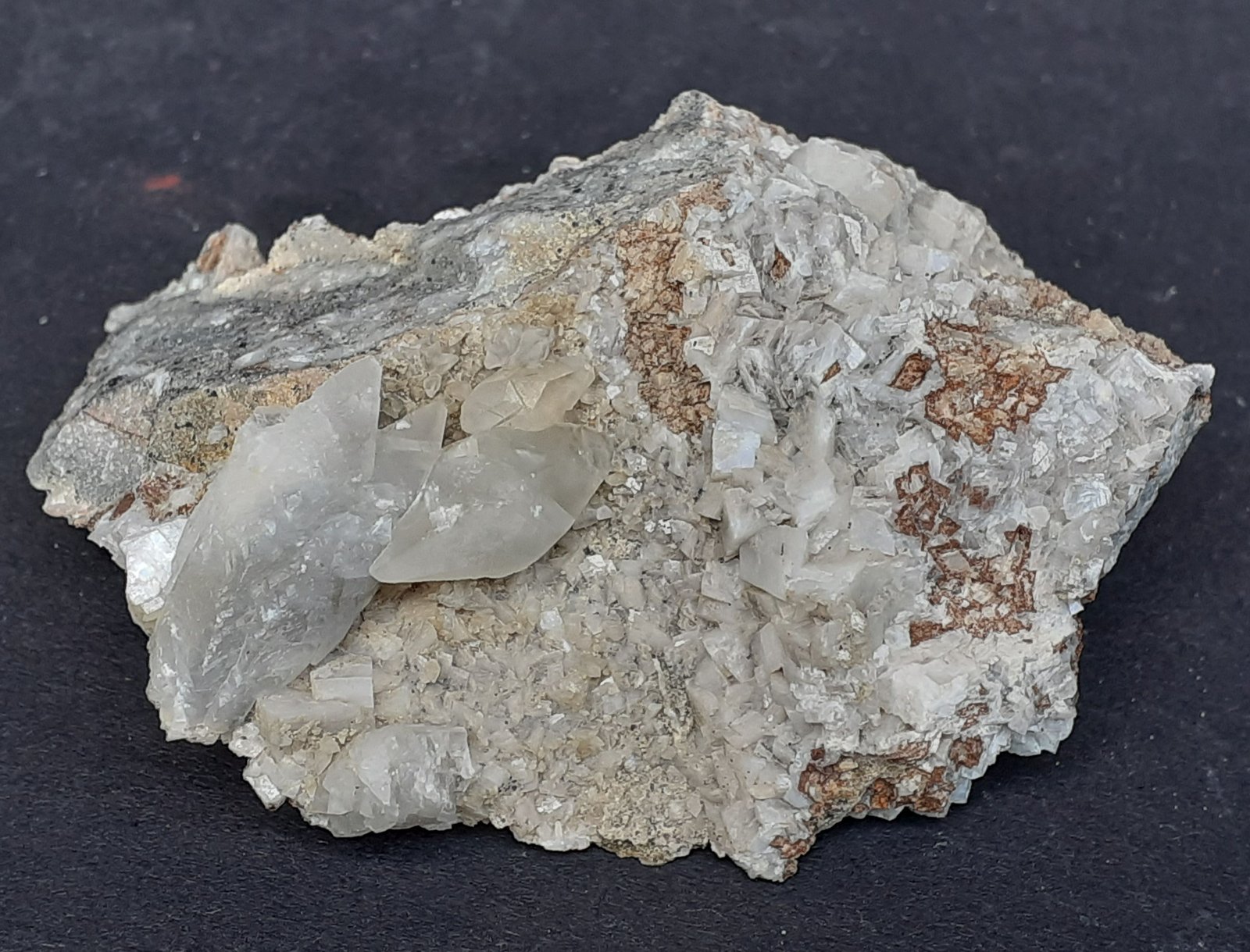 Calcite, Dolomite
6 x 5 cm
(Autor: Volkmar Stingl)