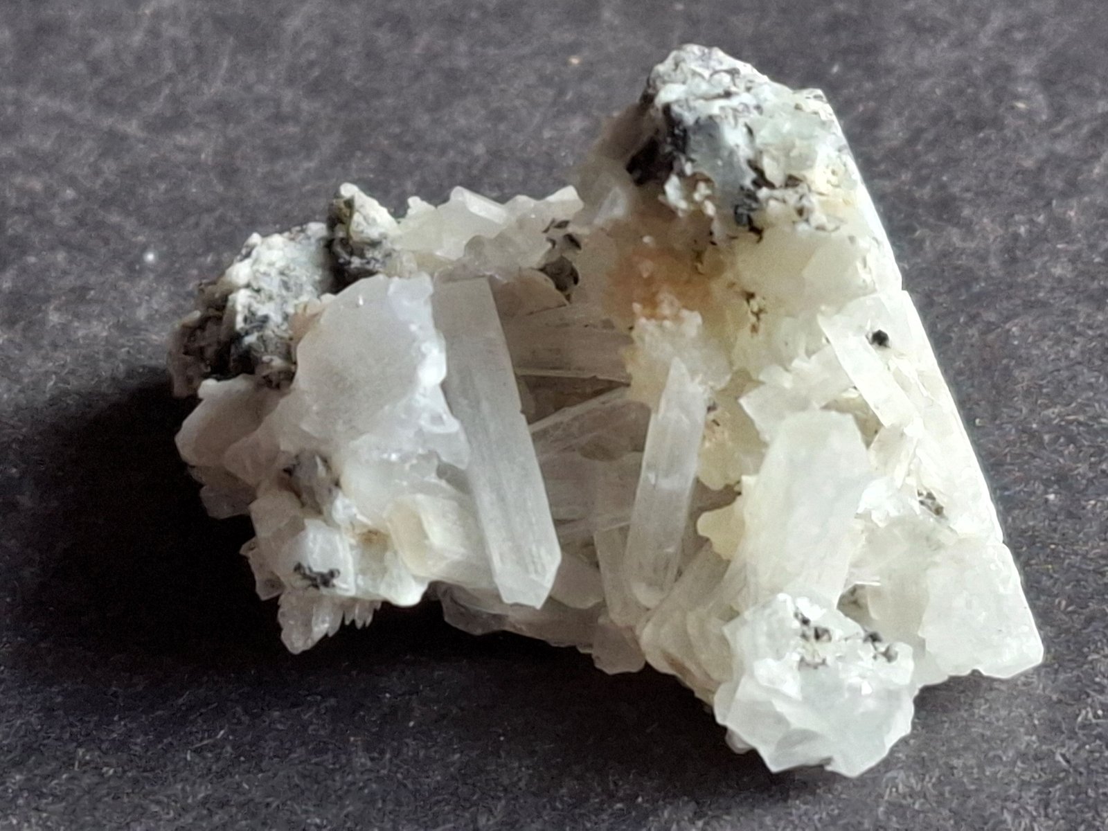 Olshanskyite
3,5 x 3 cm
(Autor: Volkmar Stingl)