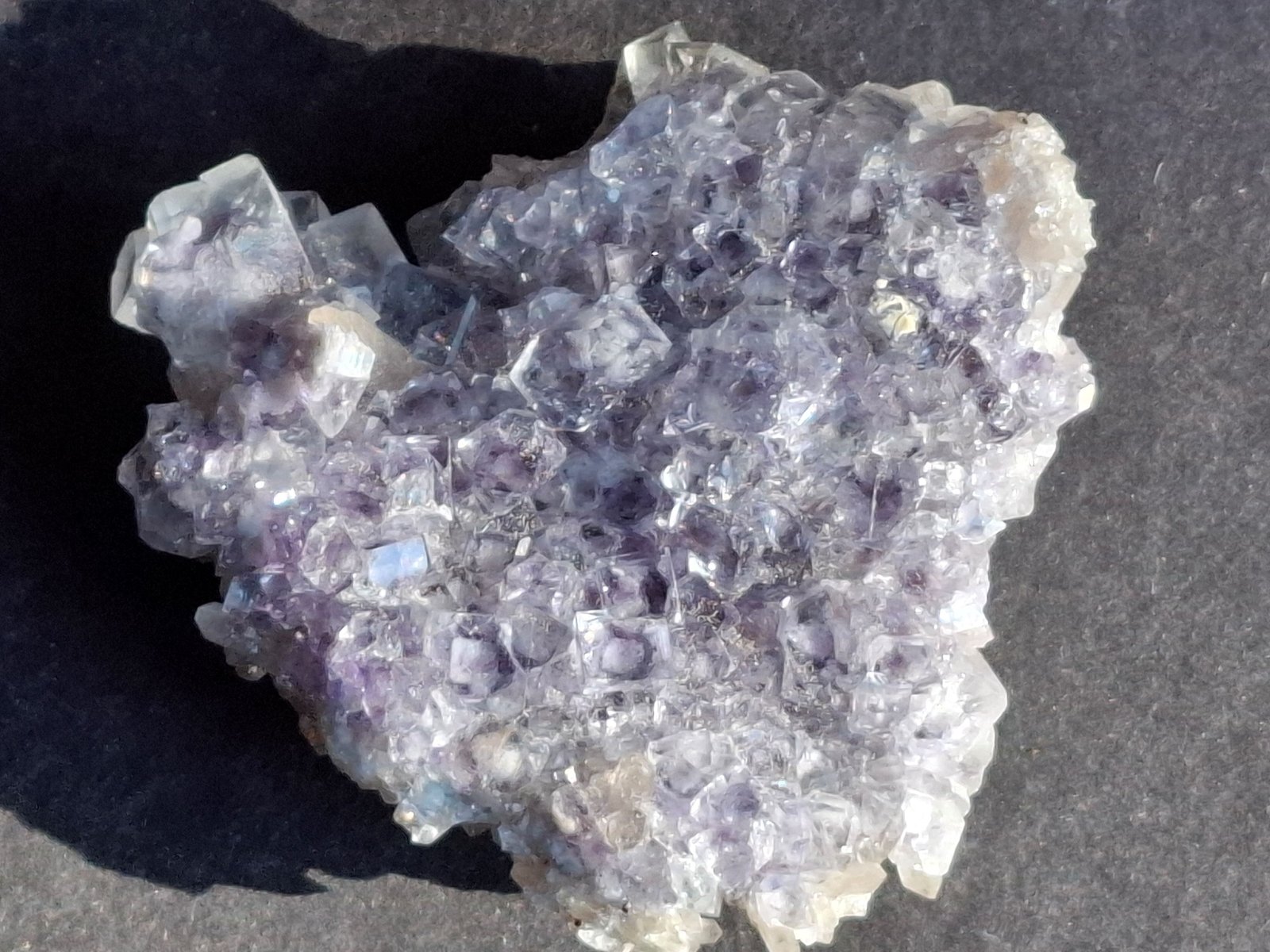 Fluorite, Quartz
7,5 x 7 cm
(Autor: Volkmar Stingl)