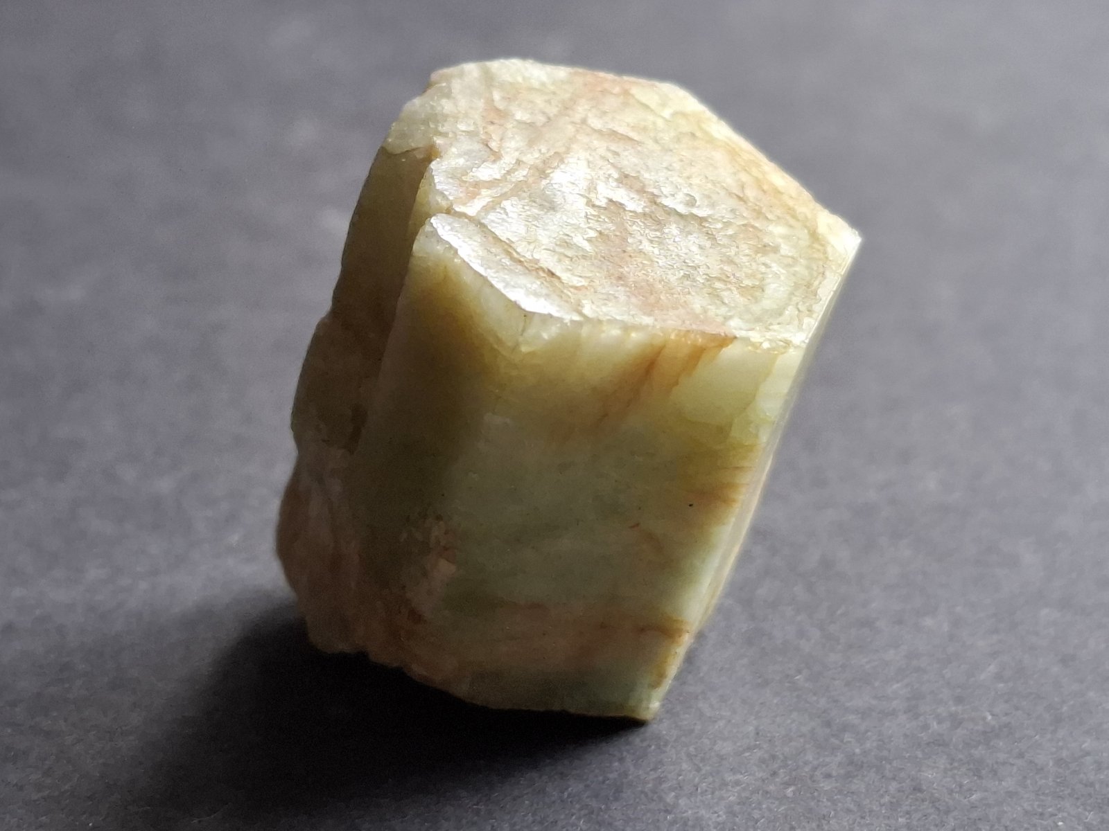 Beryl
3 x 2,5 cm
(Autor: Volkmar Stingl)