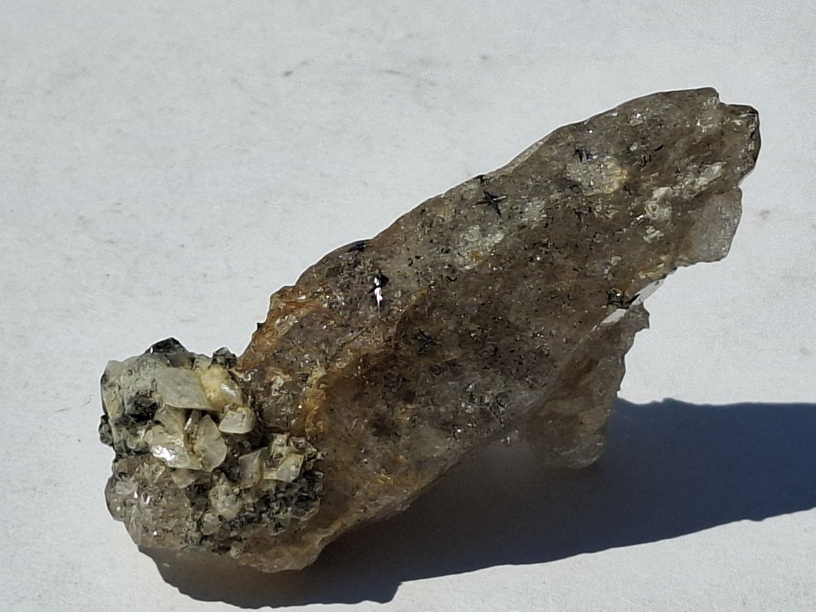 Quartz, Orthoclase (variety adularia), Rutile
6 x 3 cm
(Autor: Volkmar Stingl)
