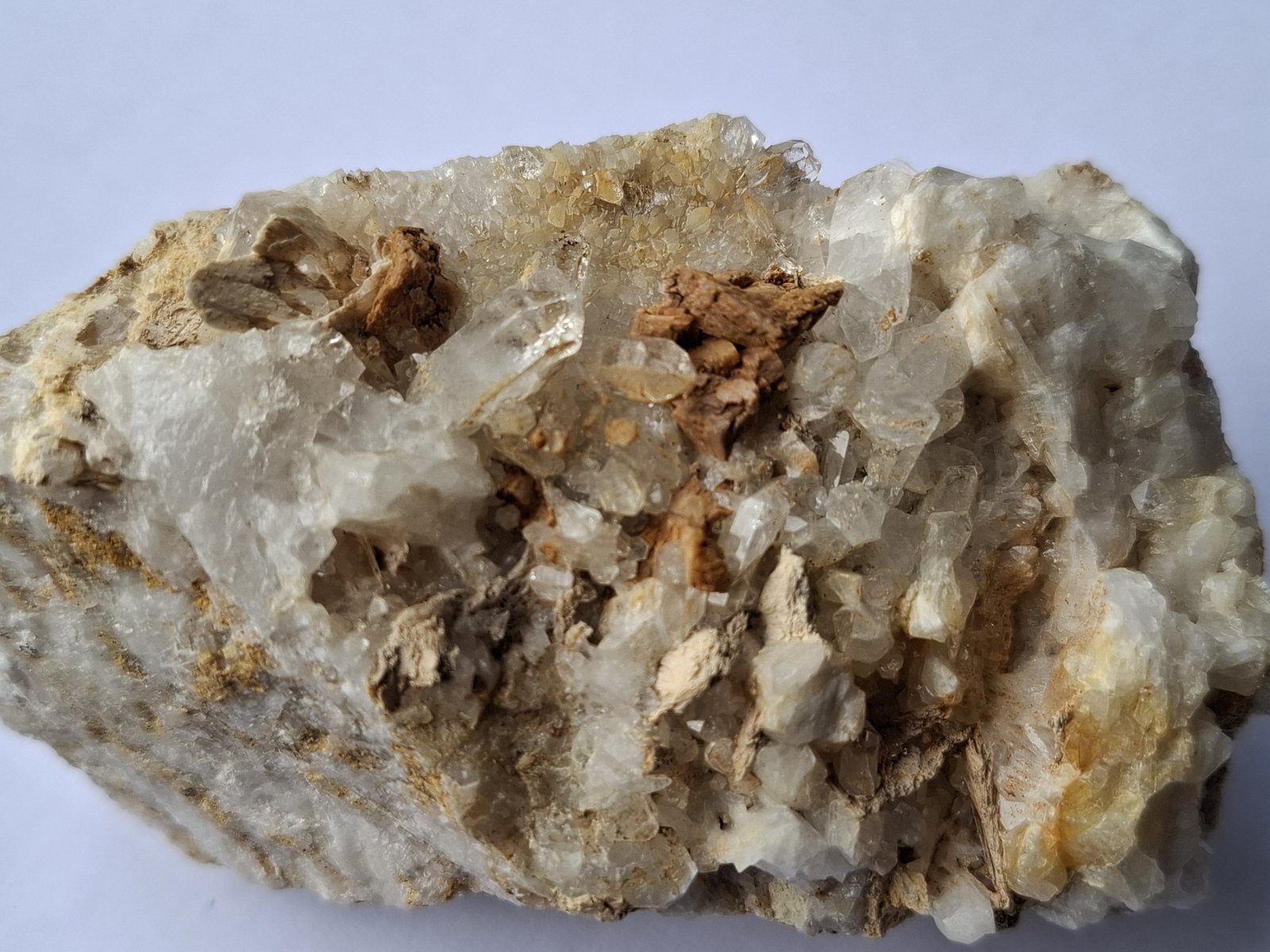 Quartz (variety rock crystal), Siderite, Baryte
8 x 5 cm
(Autor: Volkmar Stingl)