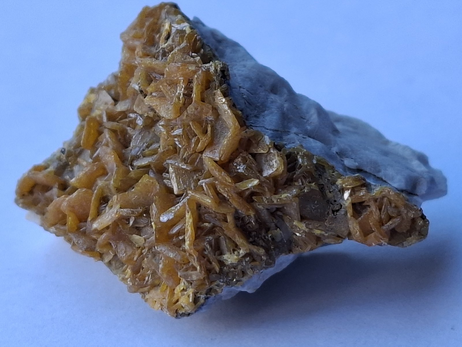Wulfenite
3,7 x 2,5 cm
(Autor: Volkmar Stingl)