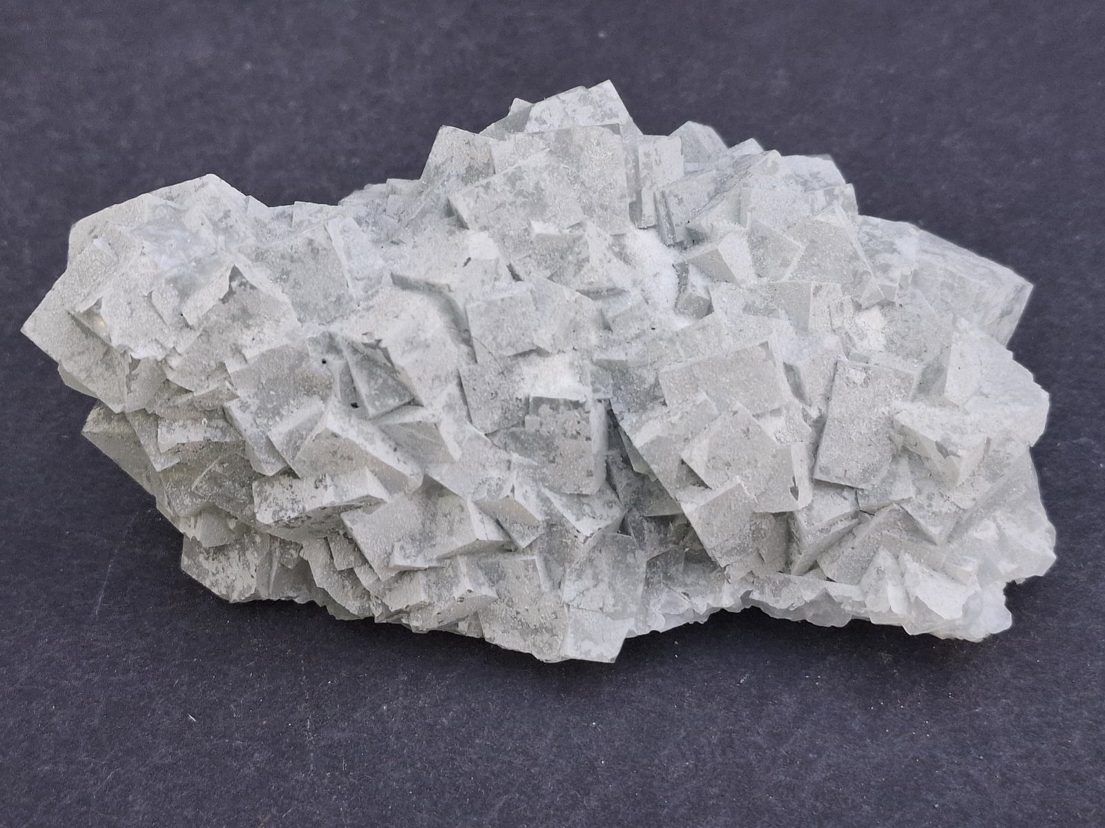 Fluorite, Calcite
9 x 6 cm
(Autor: Volkmar Stingl)