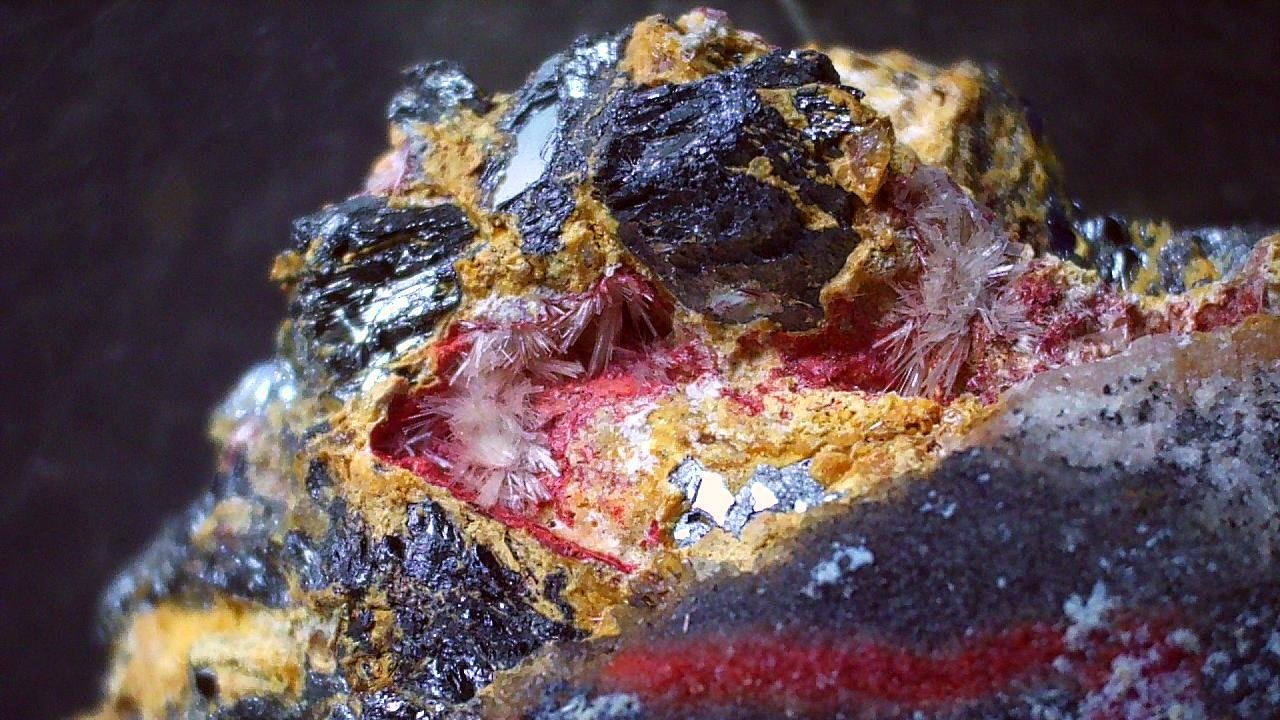Klebelsbergite, M<br />{LOCALITAT}