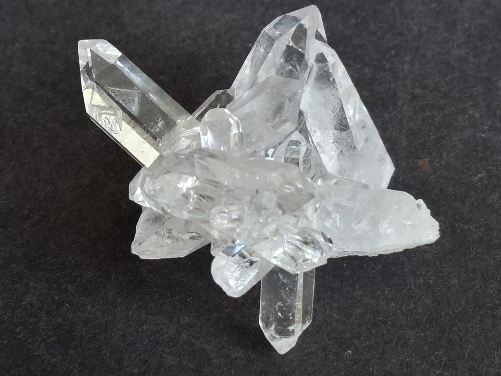 Quartz (variety rock crystal)
5 x 4 cm
(Autor: Volkmar Stingl)