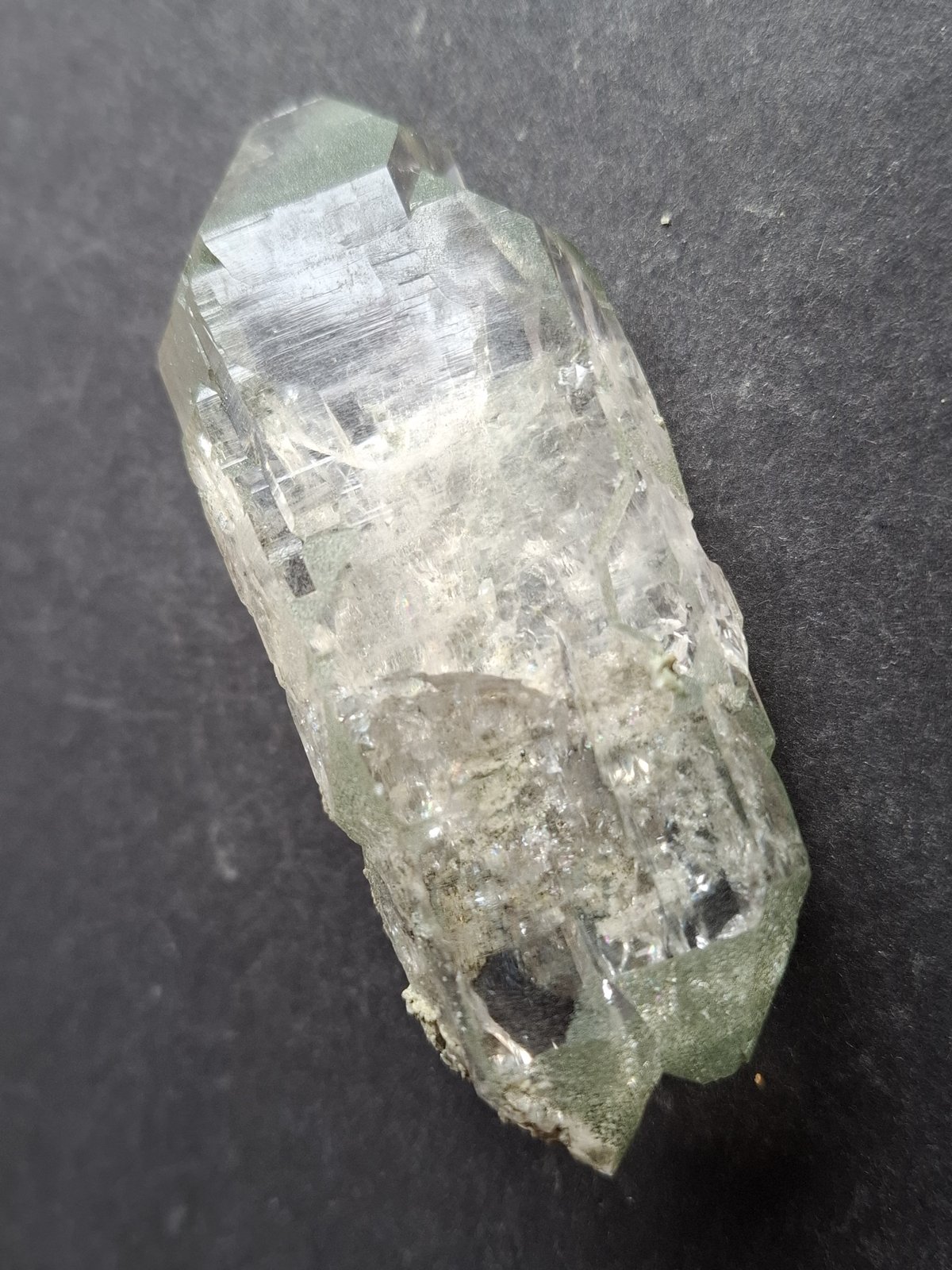 Quartz (variety rock crystal) with Chlorite inclusions
8,5 x 3 cm
(Autor: Volkmar Stingl)