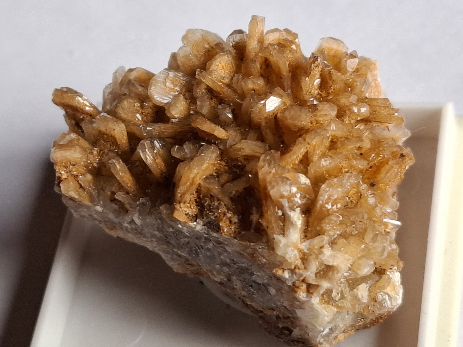 Hemimorphite
3,5 x 2,5 cm
(Autor: Volkmar Stingl)