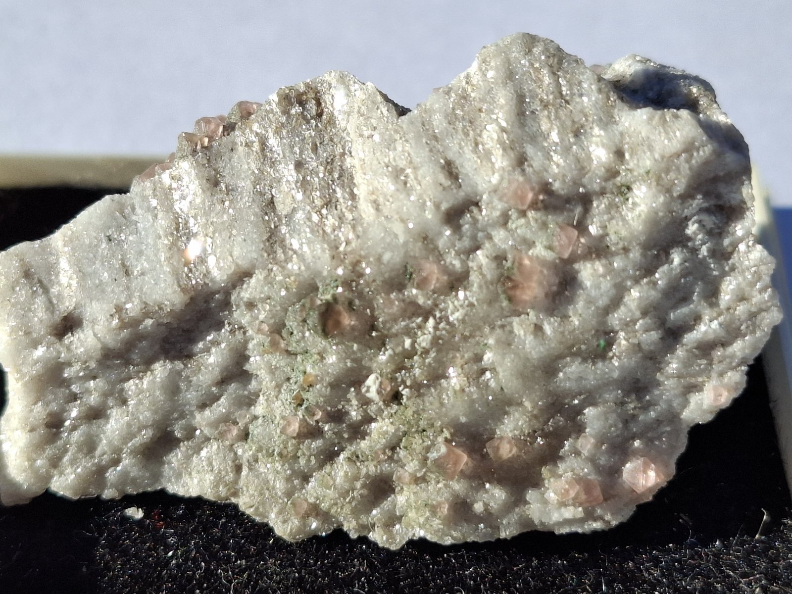 Fluorite
4,5 x 3 cm
(Autor: Volkmar Stingl)