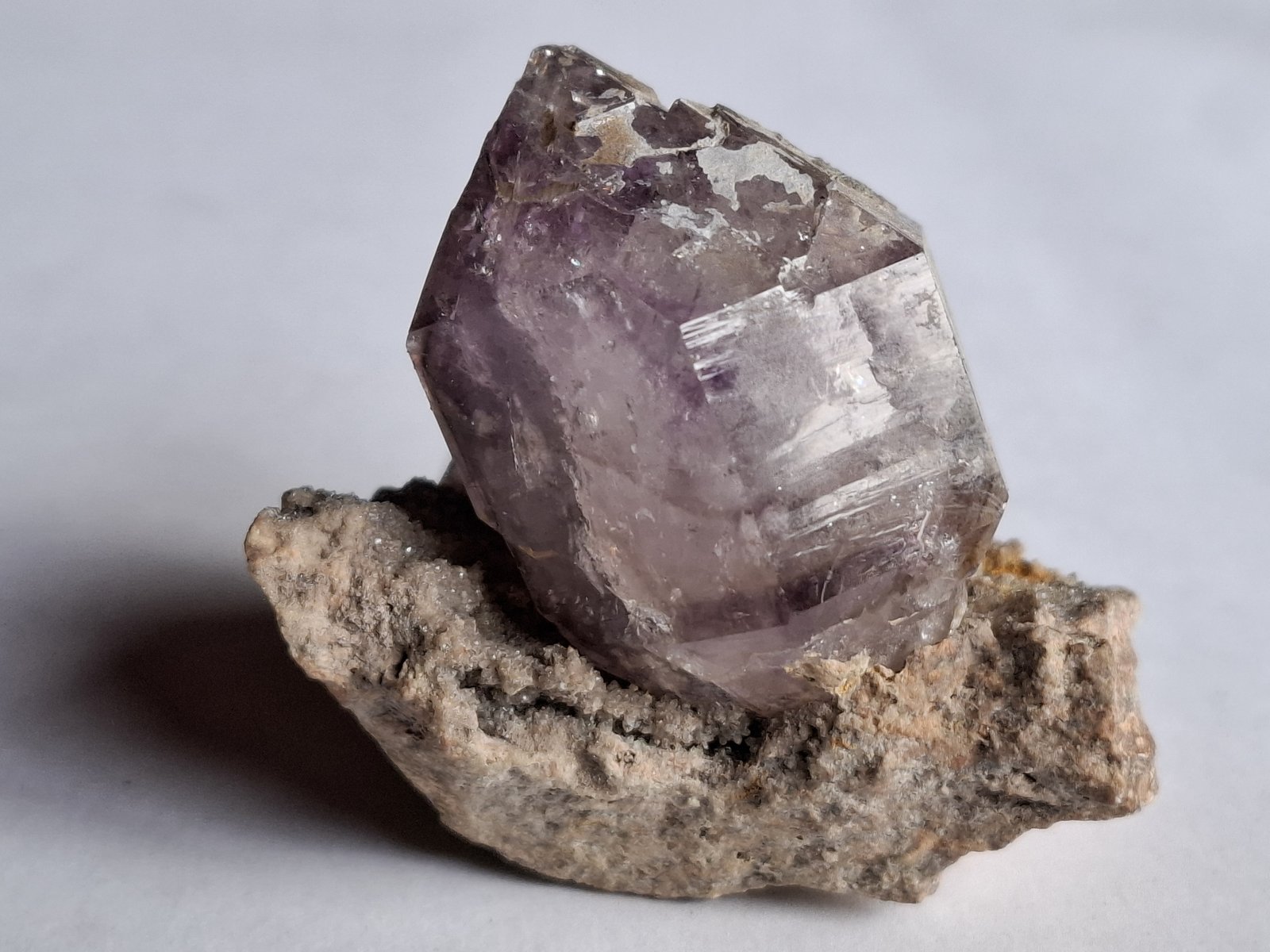 Quartz (variety amethyst)
4,5 x 3,5 cm
(Autor: Volkmar Stingl)