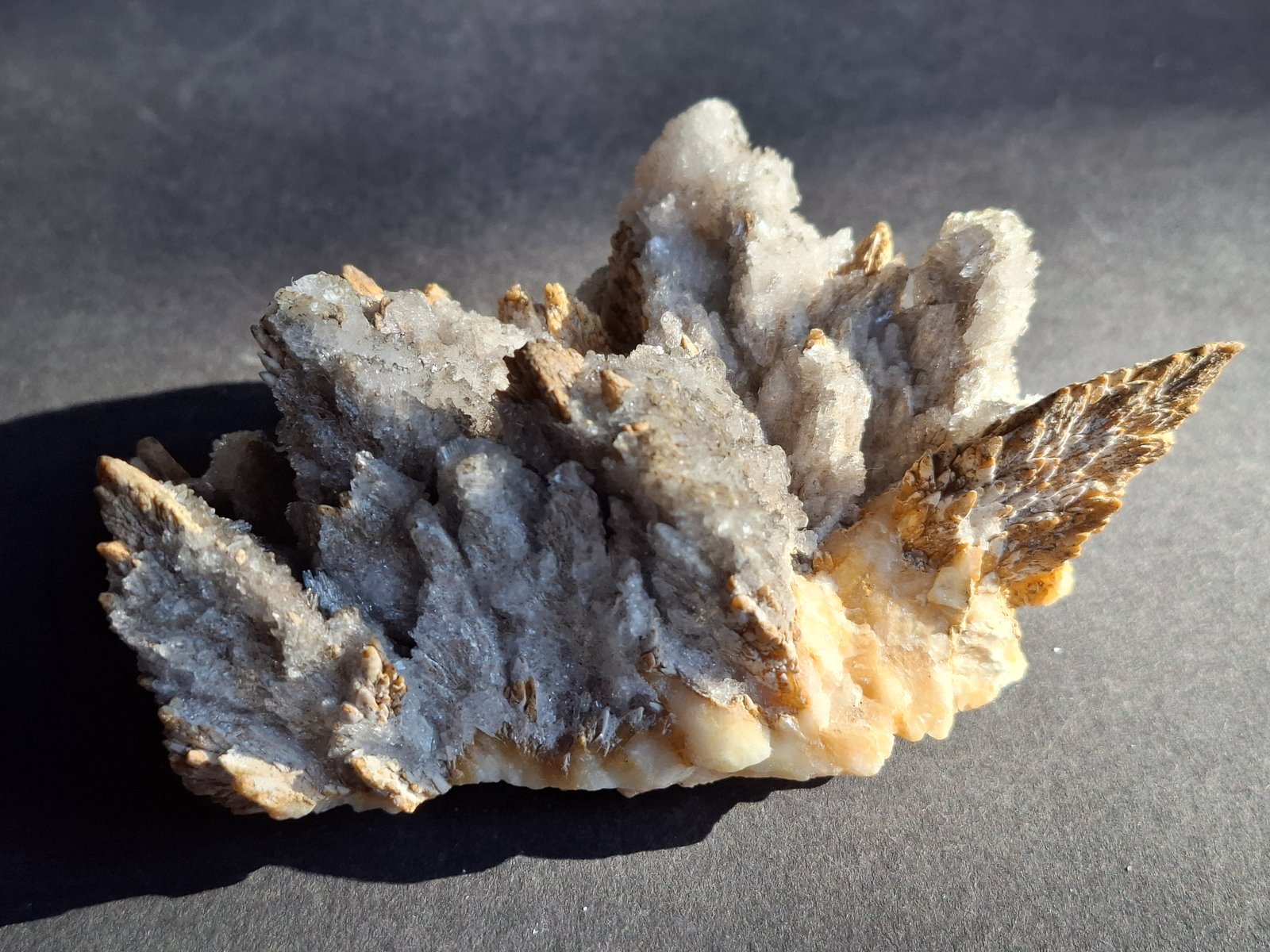 Calcite, Gypsum
10,5 x 7 cm
(Autor: Volkmar Stingl)