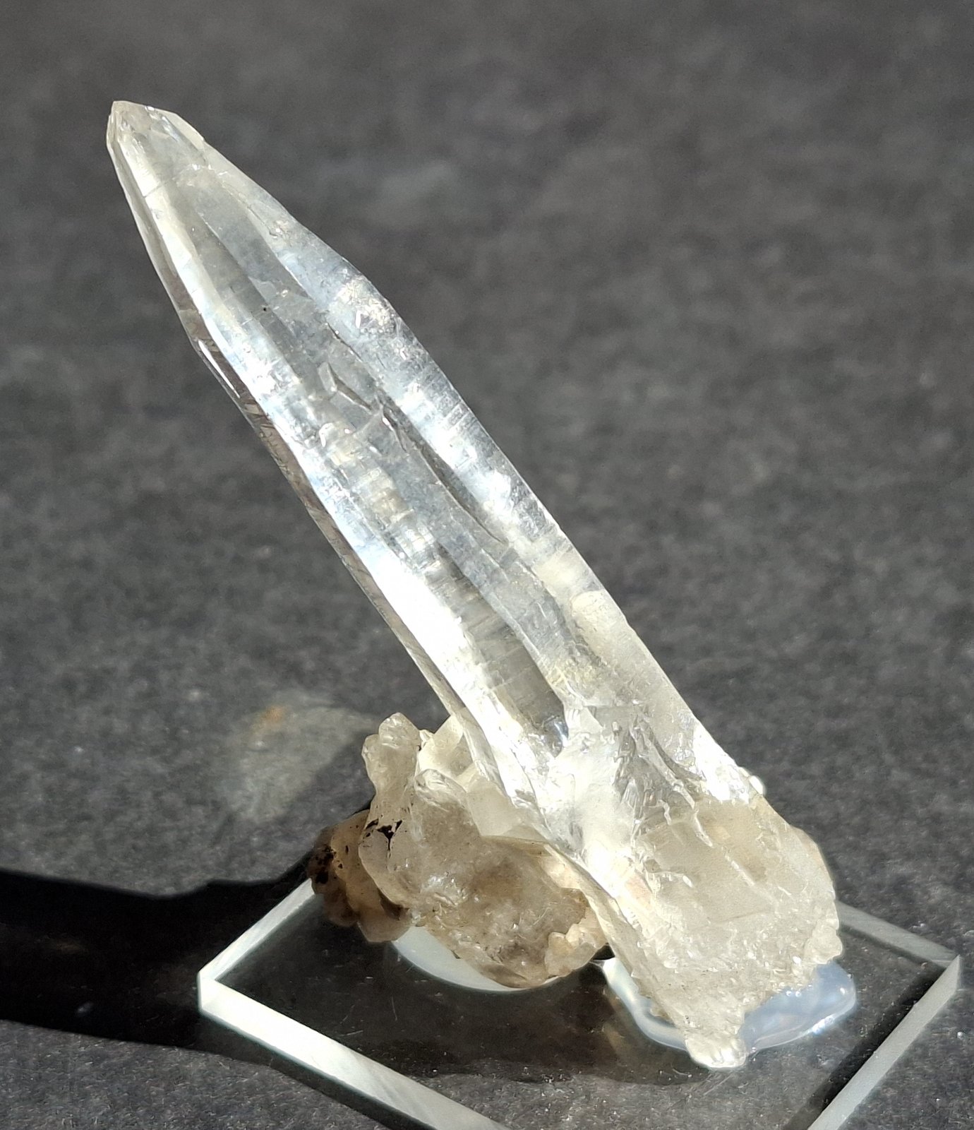 Quartz (variety rock crystal)
6,5 x 3 cm
(Autor: Volkmar Stingl)
