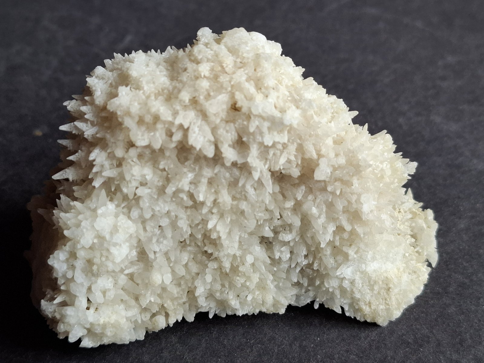Strontianite
7 x 4 cm
(Autor: Volkmar Stingl)