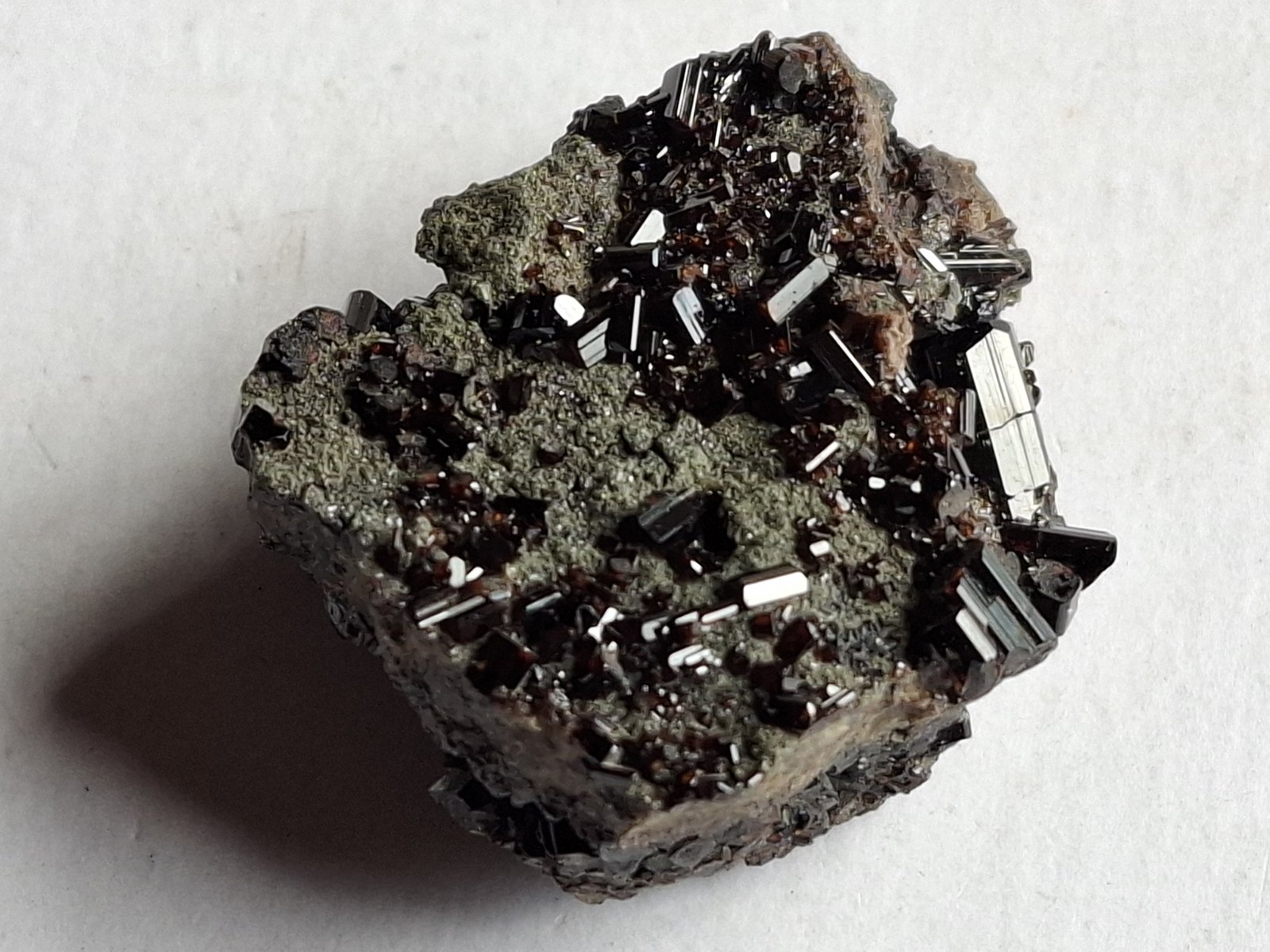 Vesuvianite
3 x 2,5 cm
(Autor: Volkmar Stingl)