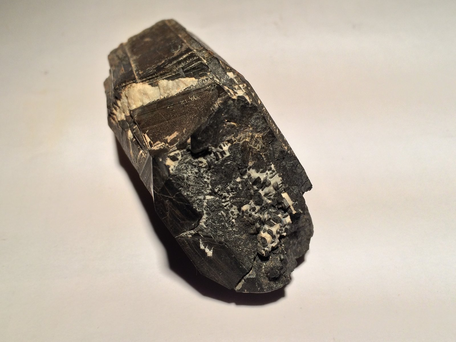 Columbite-(Fe)
80 X 50 X 33 mm
(Autor: Robert Seitz)