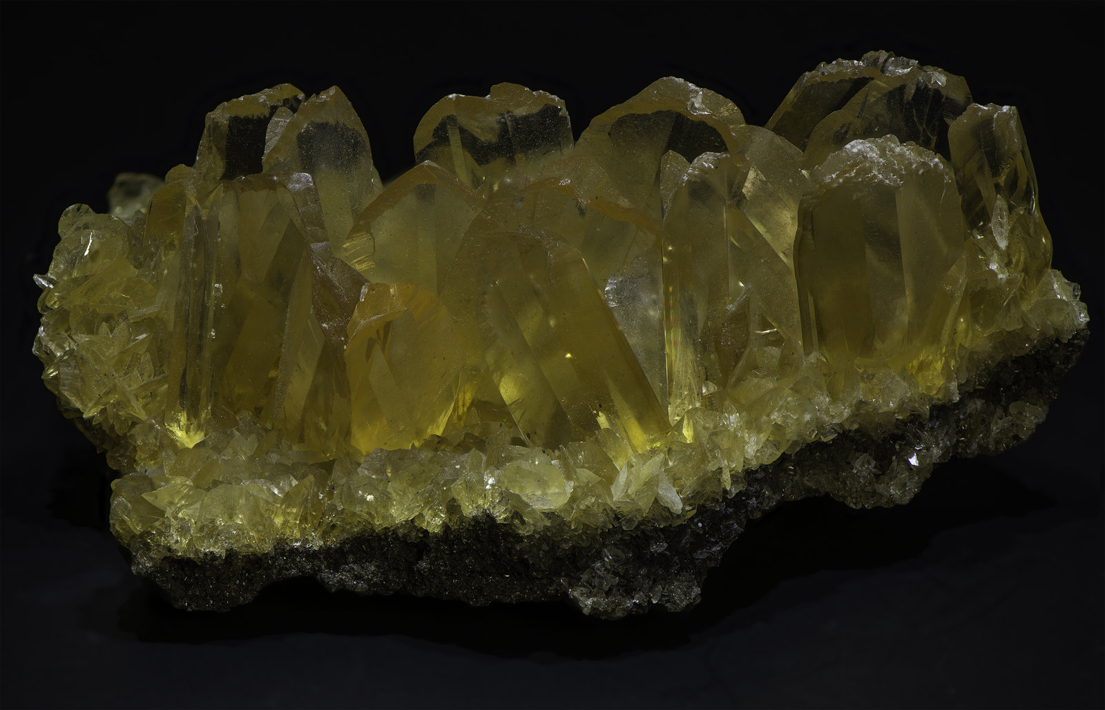 Gypsum
90 x 70 x 40 mm
(Autor: Rob Schnerr)