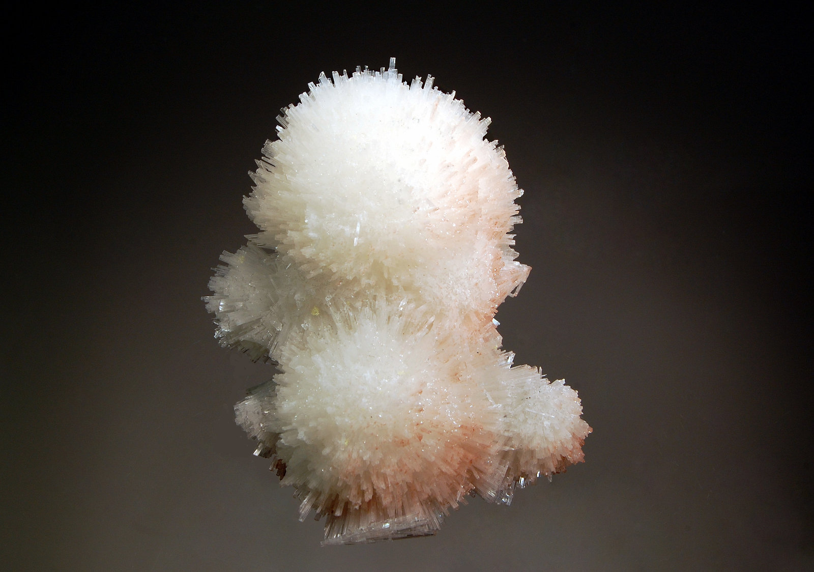 Scolecite
3.6 x 6.2 x 7.8 cm
(Autor: Michael Shaw)
