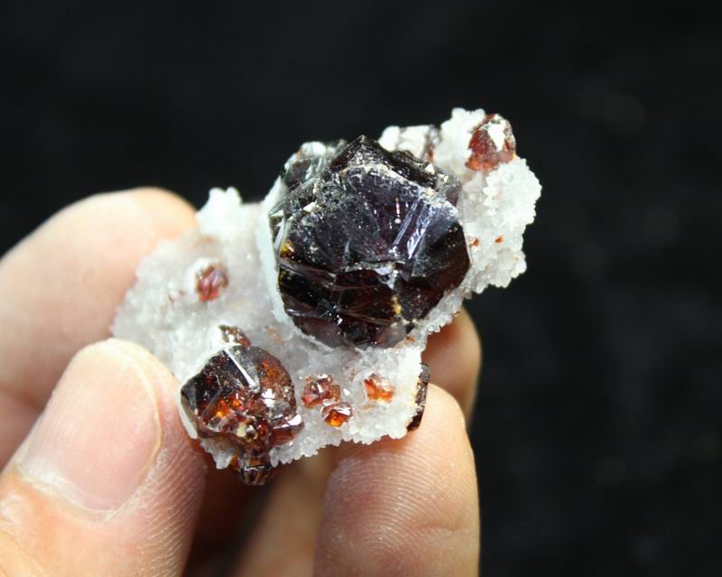 Sphalerite
3.7*3*1.4cm
(Autor: Xueyan Jin)