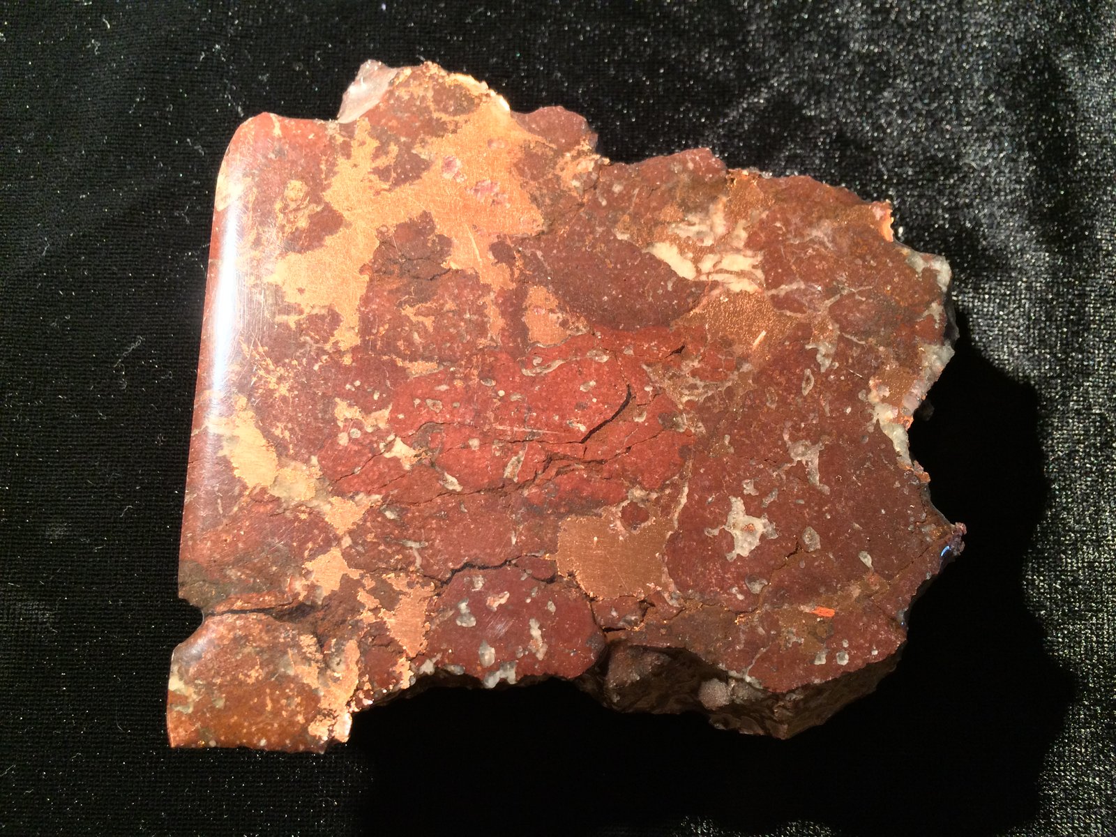 Copper, basalt
105 mm x 105 mm x 25 mm
(Autor: Robert Seitz)