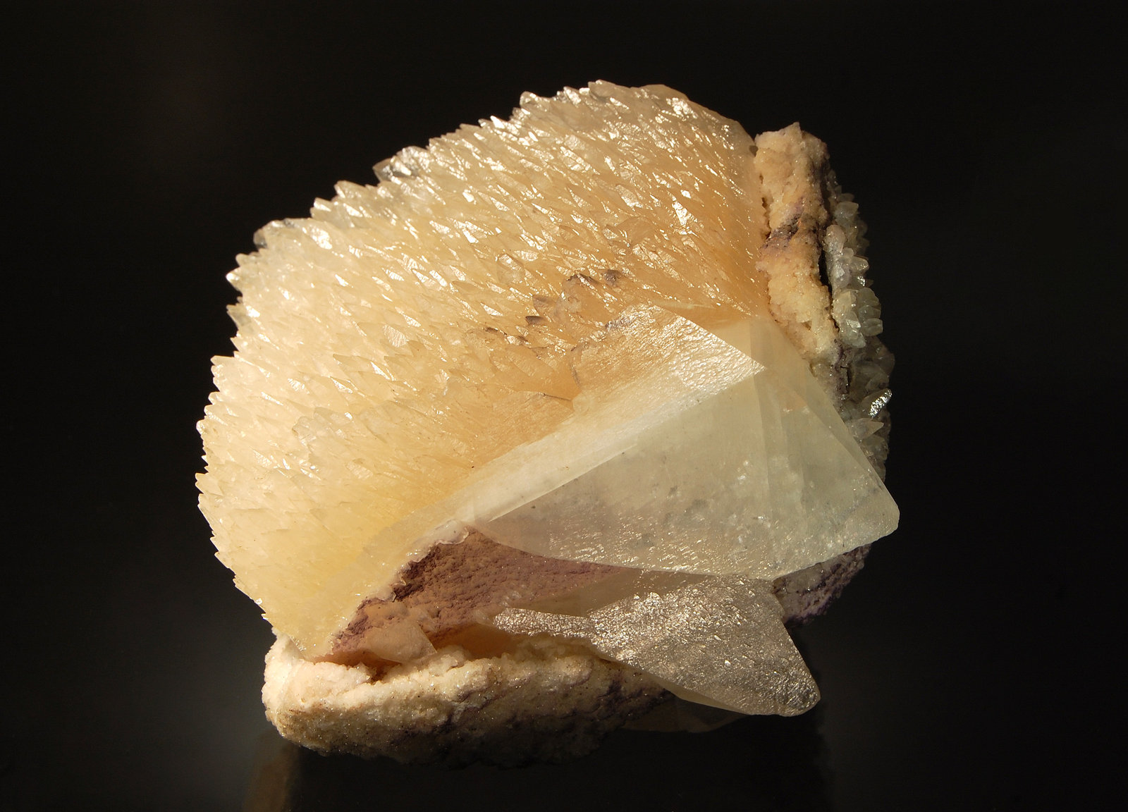 Calcite
7.1 x 8.0 cm
(Autor: Michael Shaw)