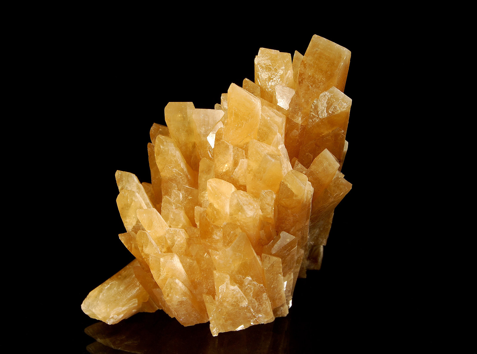 Barite
6.2 x 6.7 cm
(Autor: Michael Shaw)