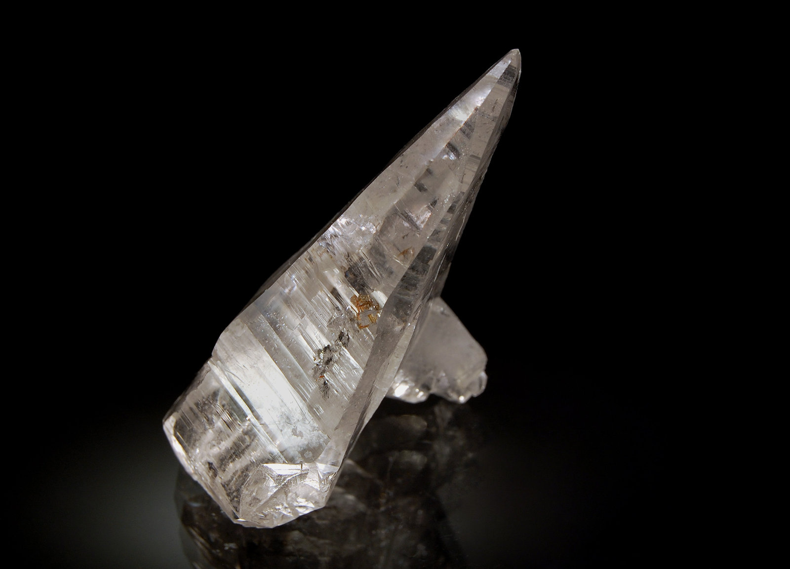 Quartz
3.2 x 5.8 cm
(Autor: Michael Shaw)