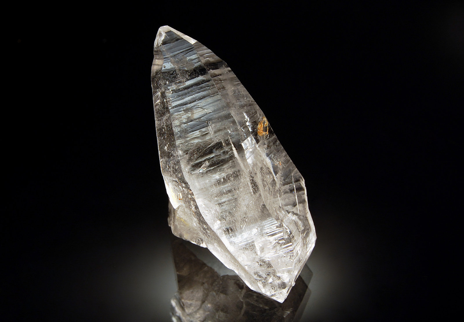 Quartz
3.2 x 5.8 cm
(Autor: Michael Shaw)