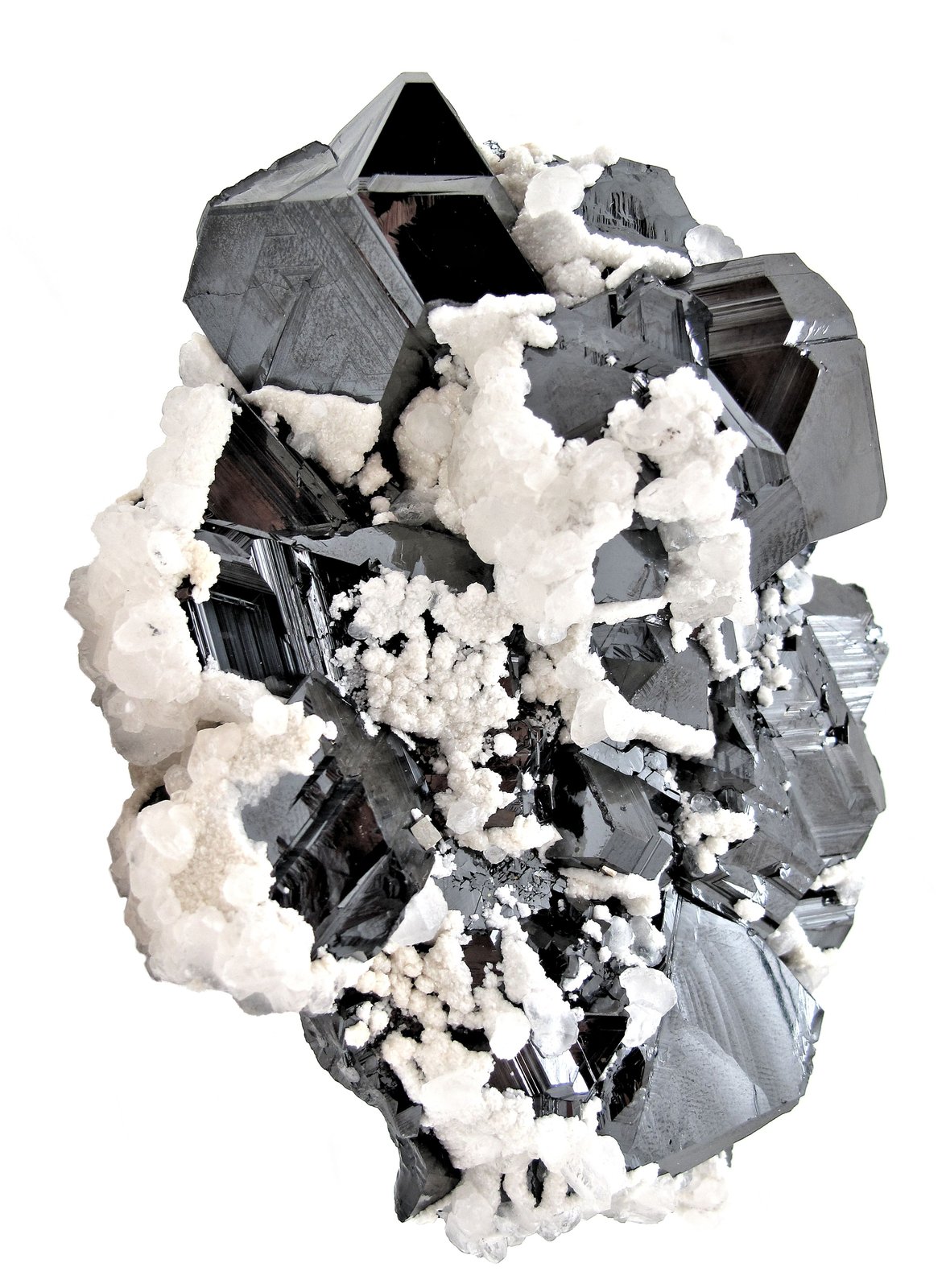 Sphalerite, Dolomite, Calcite
124 mm x 87 mm x 39 mm. Major crystal size: 29 mm on edge
(Autor: Carles Millan)