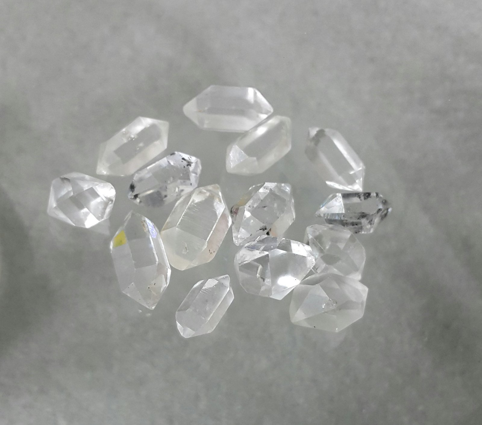 Quartz
5 ot 10 mm and bigger
(Autor: h.abbasi)