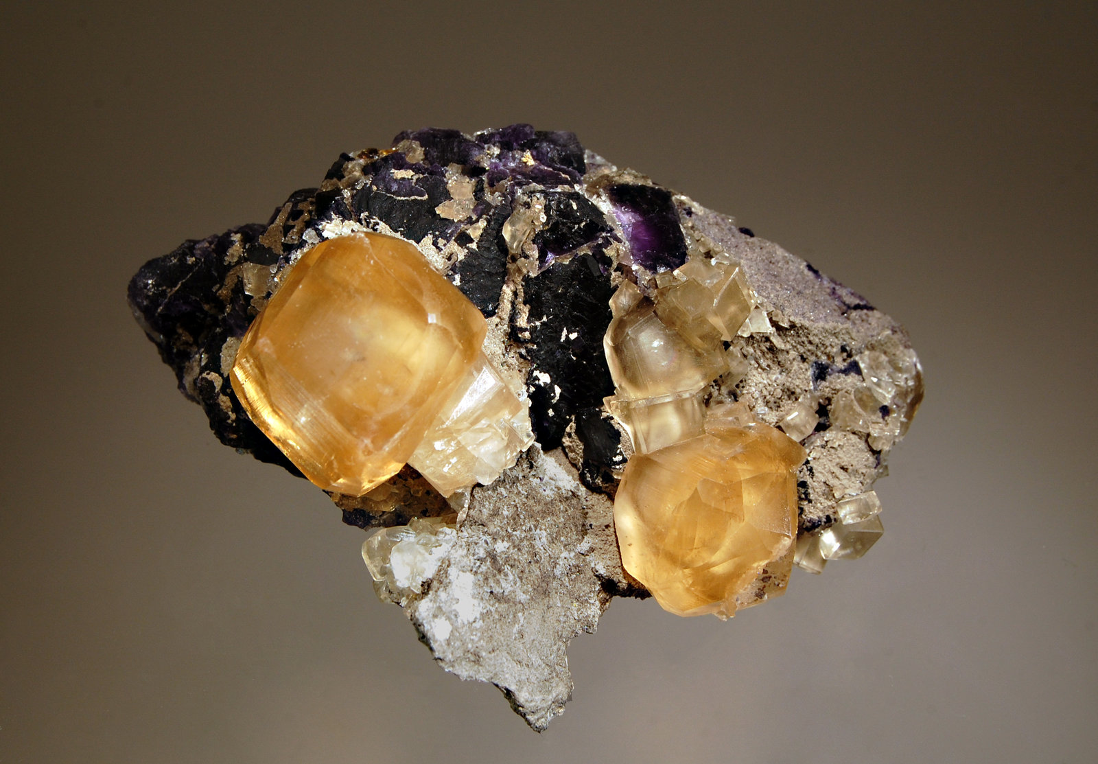 Calcite
6.0 x 9.0 cm
(Autor: Michael Shaw)