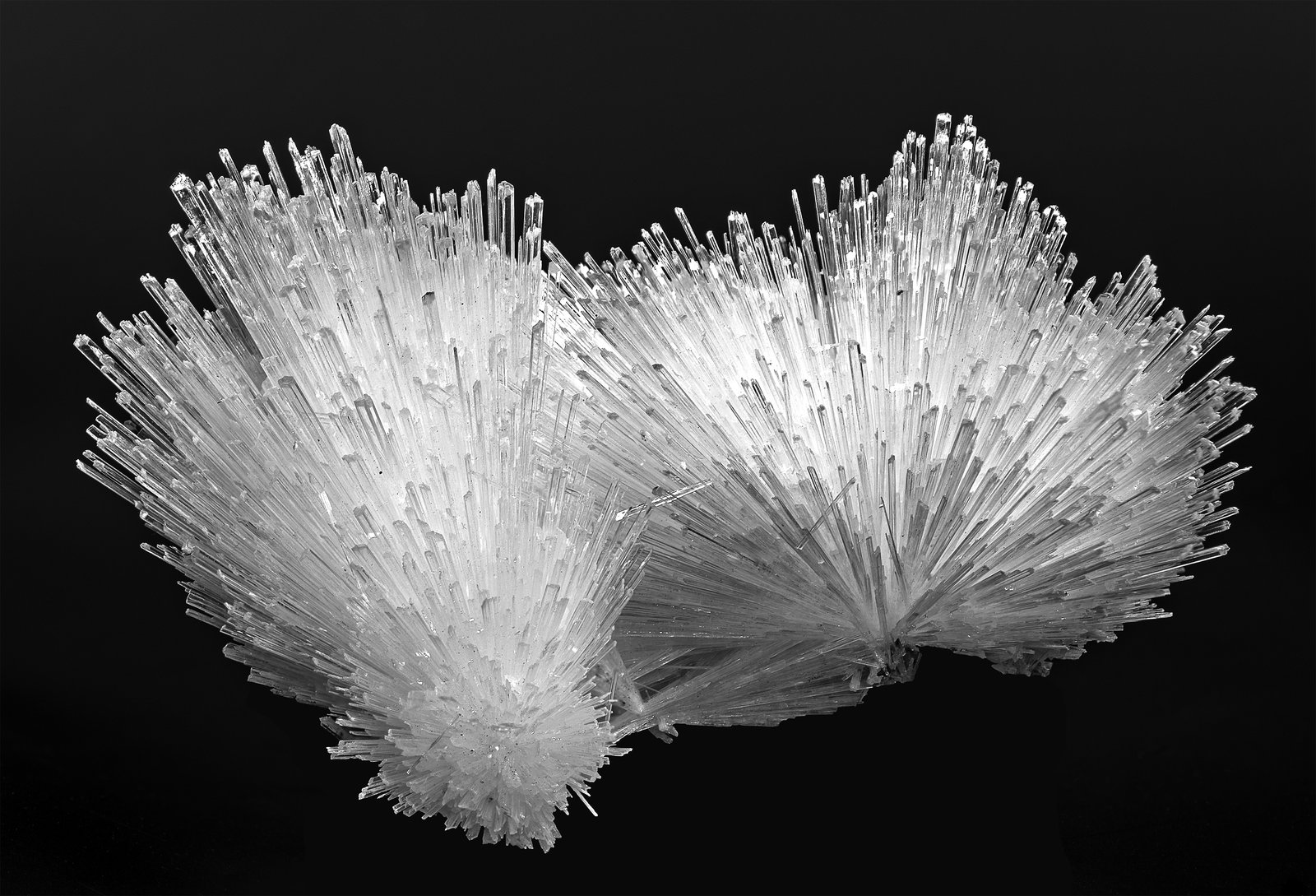 Natrolite
130 x 100 x 90 mm
(Autor: Rob Schnerr)