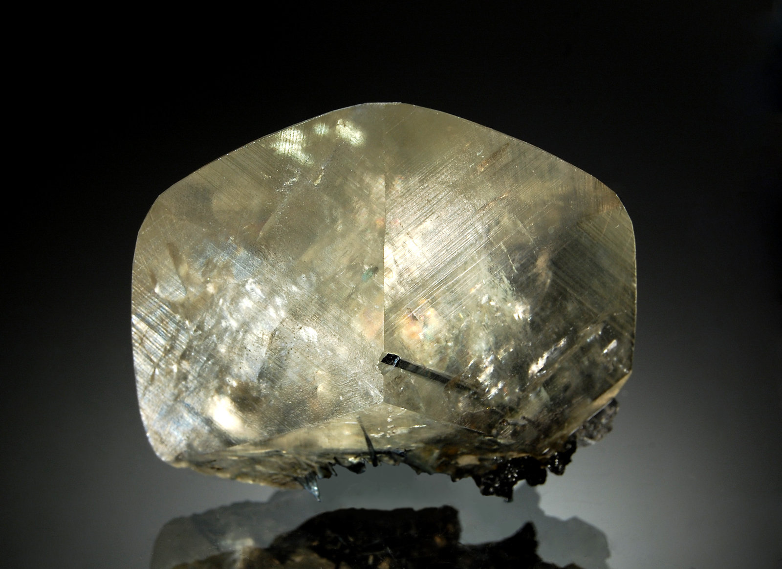 Calcite
3.7 x 4.2 cm
(Autor: Michael Shaw)