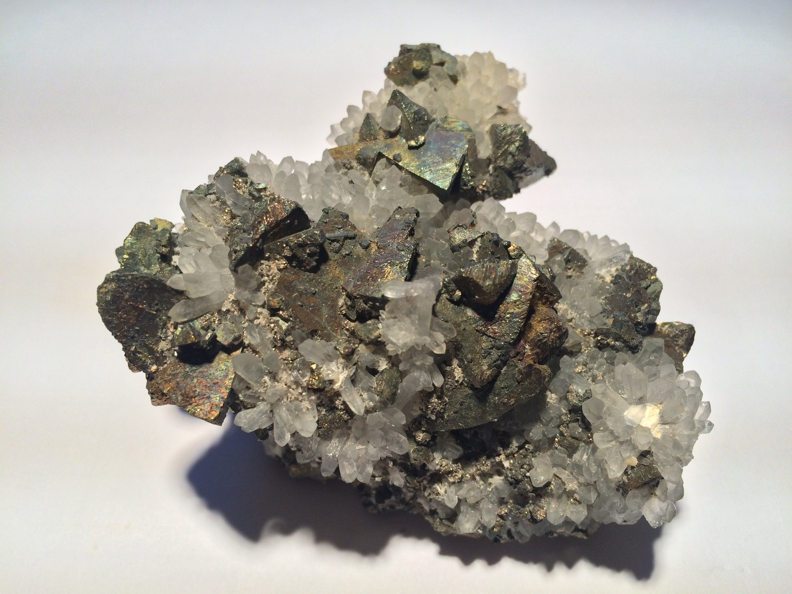 Chalcopyrite, Calcite
80 mm x 65 mm x 45 mm
(Autor: Robert Seitz)