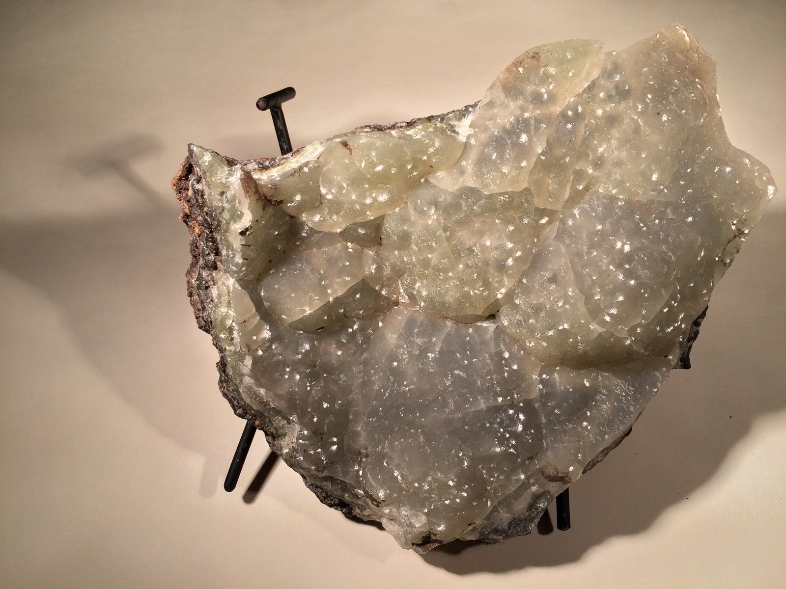 Smithsonite
170 mm x 140 mm x 40 mm
(Autor: Robert Seitz)