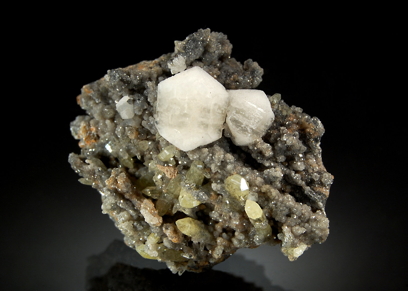 Aragonite
3.8 x 4.6 cm.
(Autor: Michael Shaw)