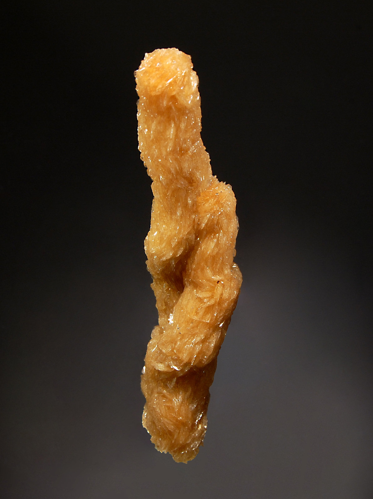 Barite
2.0 x 9.0 cm
(Autor: Michael Shaw)