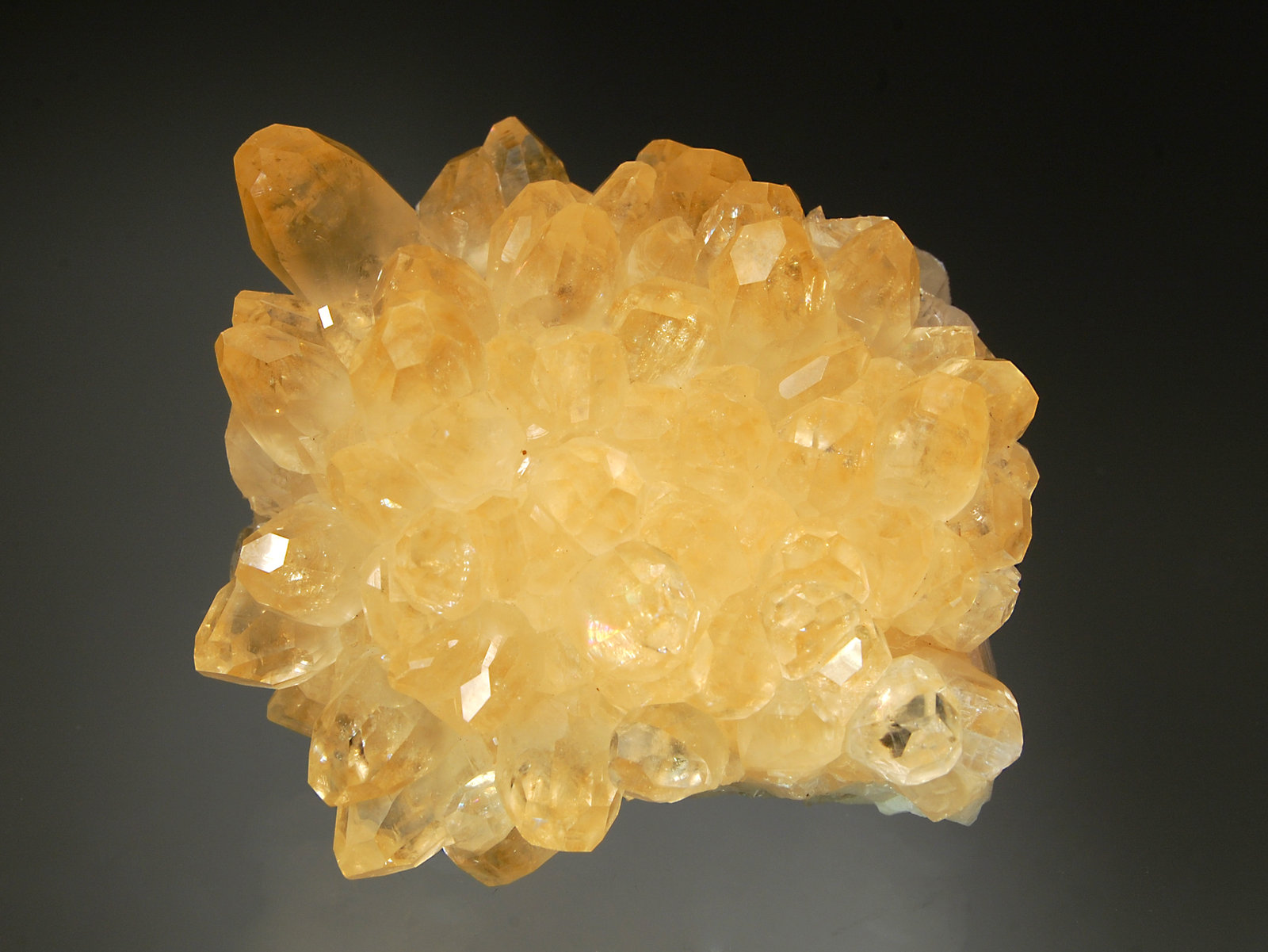 Calcite
6.2 x 6.4 cm
(Autor: Michael Shaw)