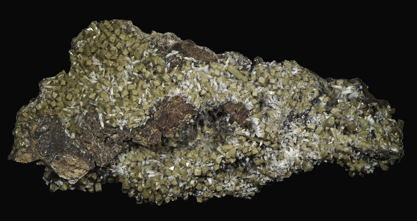 Olmiite with Bultfonteinite
100 x 40 x 20 mm
(Autor: Rob Schnerr)