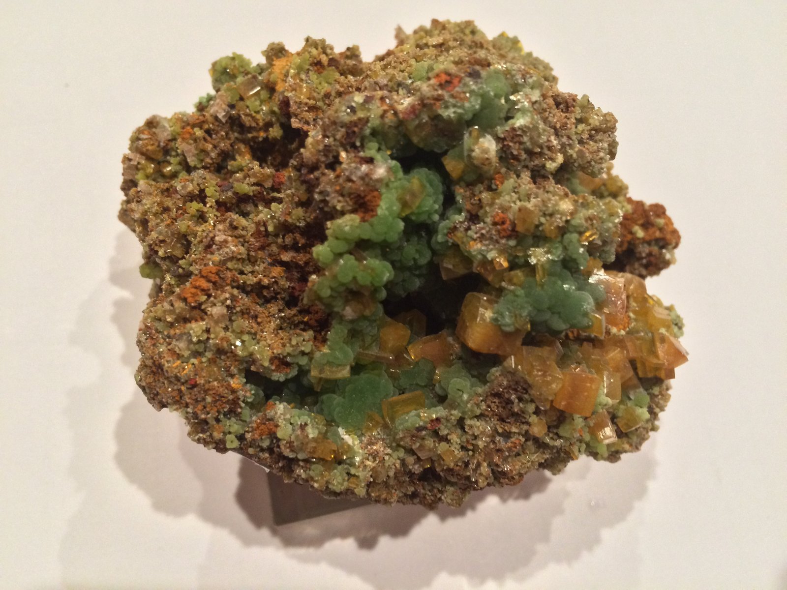 Wulfenite, Mimetite
85 X 65 X 55 mm
(Autor: Robert Seitz)