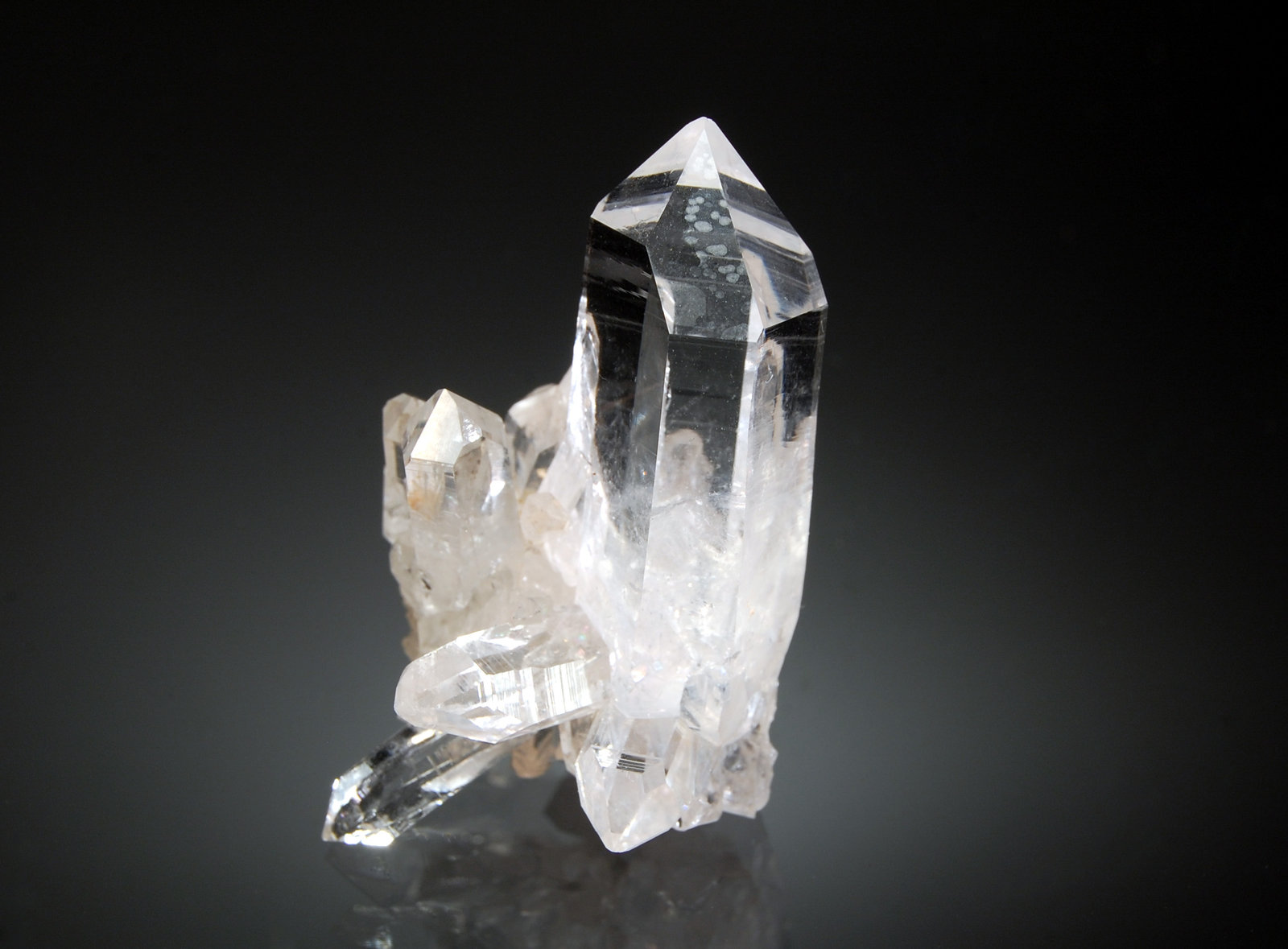 Quartz
5.3 x 3.5 x 3.3 cm
(Autor: Michael Shaw)