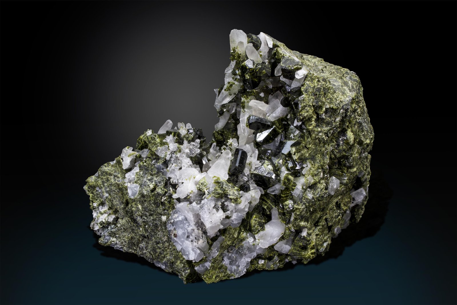 Epidote
110 x 80 mm
(Autor: Manuel Mesa)